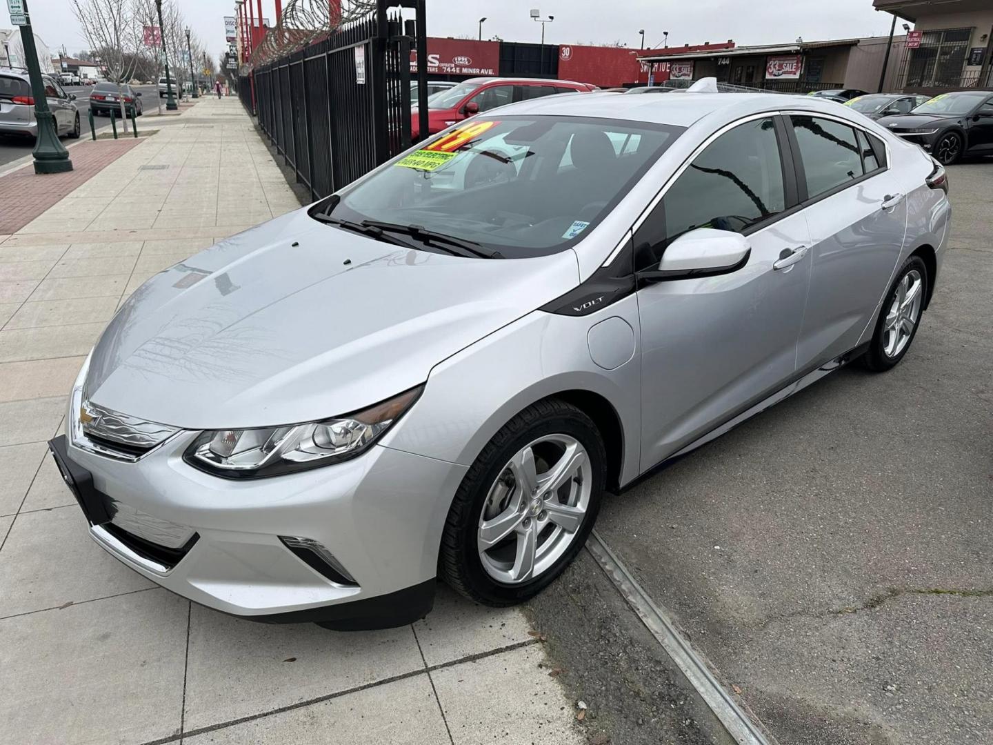 2019 Chevrolet Volt LT (1G1RC6S51KU) with an 1.5L L4 DOHC 16V engine, CVT transmission, located at 744 E Miner Ave, Stockton, CA, 95202, (209) 944-5770, 37.956863, -121.282082 - Photo#4