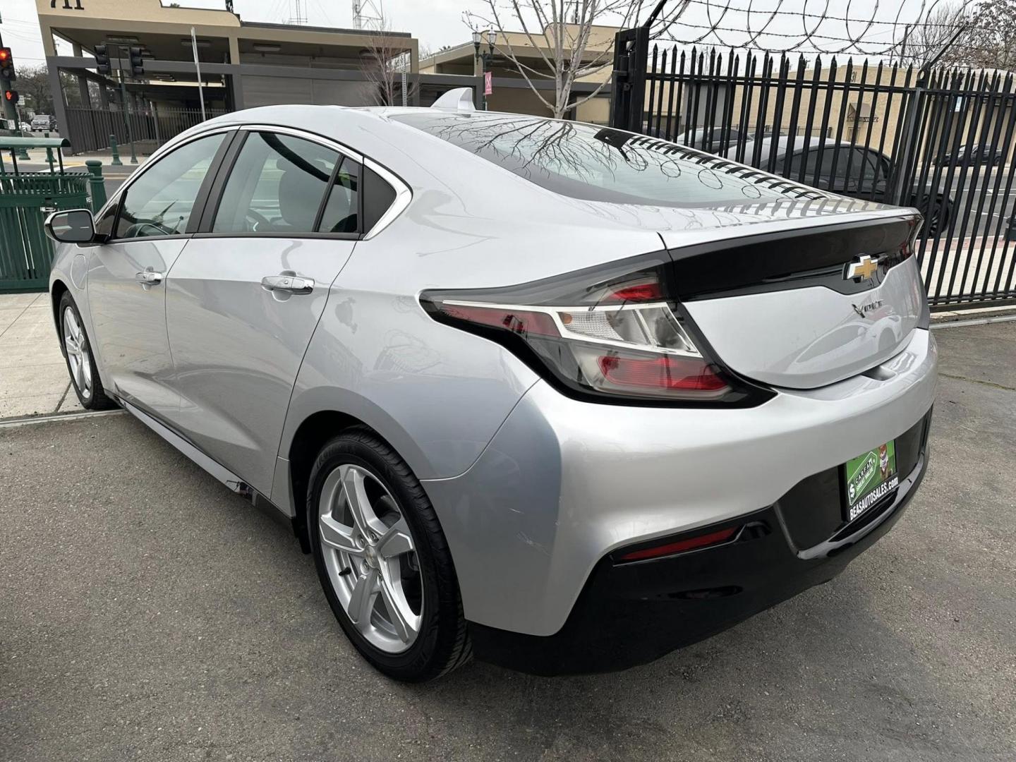 2019 Chevrolet Volt LT (1G1RC6S51KU) with an 1.5L L4 DOHC 16V engine, CVT transmission, located at 744 E Miner Ave, Stockton, CA, 95202, (209) 944-5770, 37.956863, -121.282082 - Photo#6