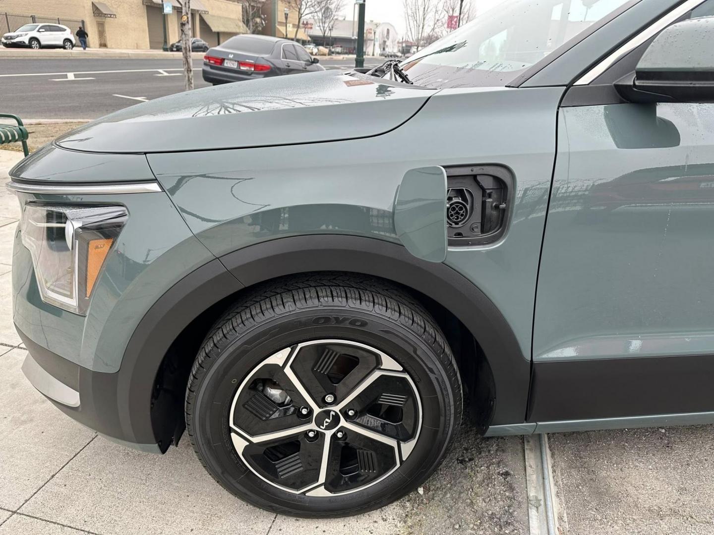 2023 Kia Niro EX (KNDCS3LF6P5) with an 1.6L L4 DOHC 16V HYBRID engine, 6A transmission, located at 744 E Miner Ave, Stockton, CA, 95202, (209) 944-5770, 37.956863, -121.282082 - Photo#8