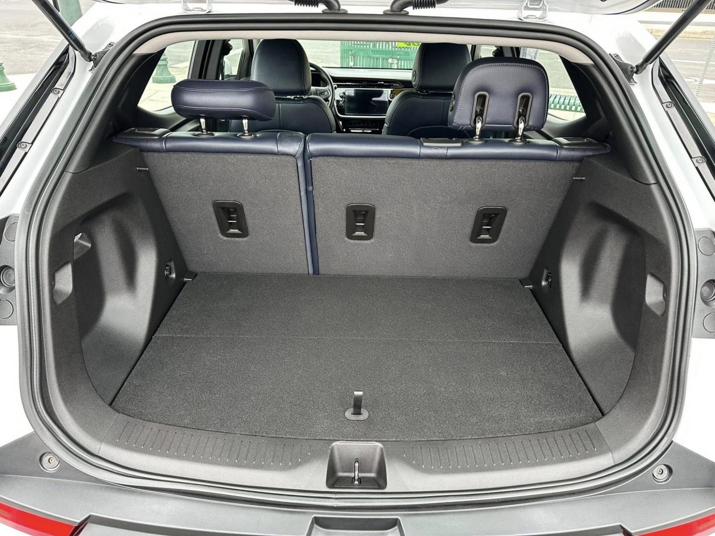 2022 Chevrolet Bolt EV 1LT (1G1FY6S06N4) with an ELECTRIC engine, 1A transmission, located at 744 E Miner Ave, Stockton, CA, 95202, (209) 944-5770, 37.956863, -121.282082 - Photo#11