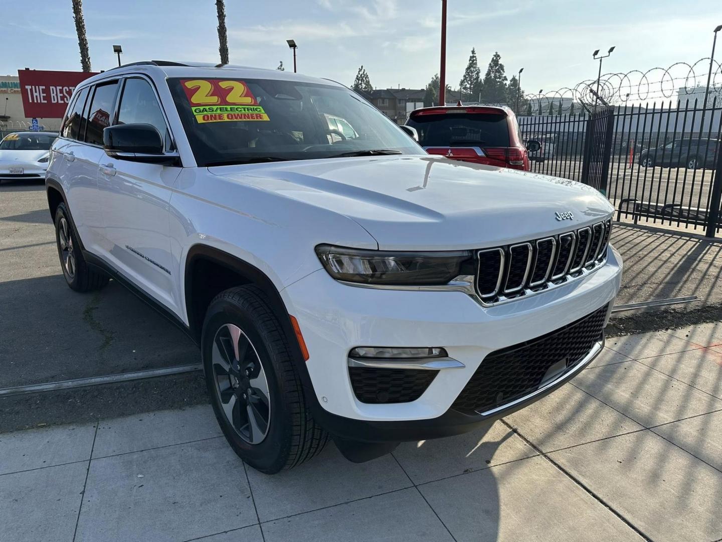 2022 Jeep Grand Cherokee 4xe Limited (1C4RJYB6XN8) with an 2.0L L4 DOHC 16V HYBRID engine, 8A transmission, located at 744 E Miner Ave, Stockton, CA, 95202, (209) 944-5770, 37.956863, -121.282082 - Photo#0