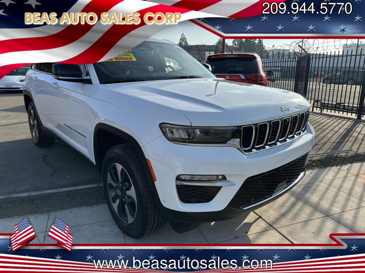 2022 Jeep Grand Cherokee 4xe Limited (1C4RJYB6XN8) with an 2.0L L4 DOHC 16V HYBRID engine, 8A transmission, located at 744 E Miner Ave, Stockton, CA, 95202, (209) 944-5770, 37.956863, -121.282082- Photo#0