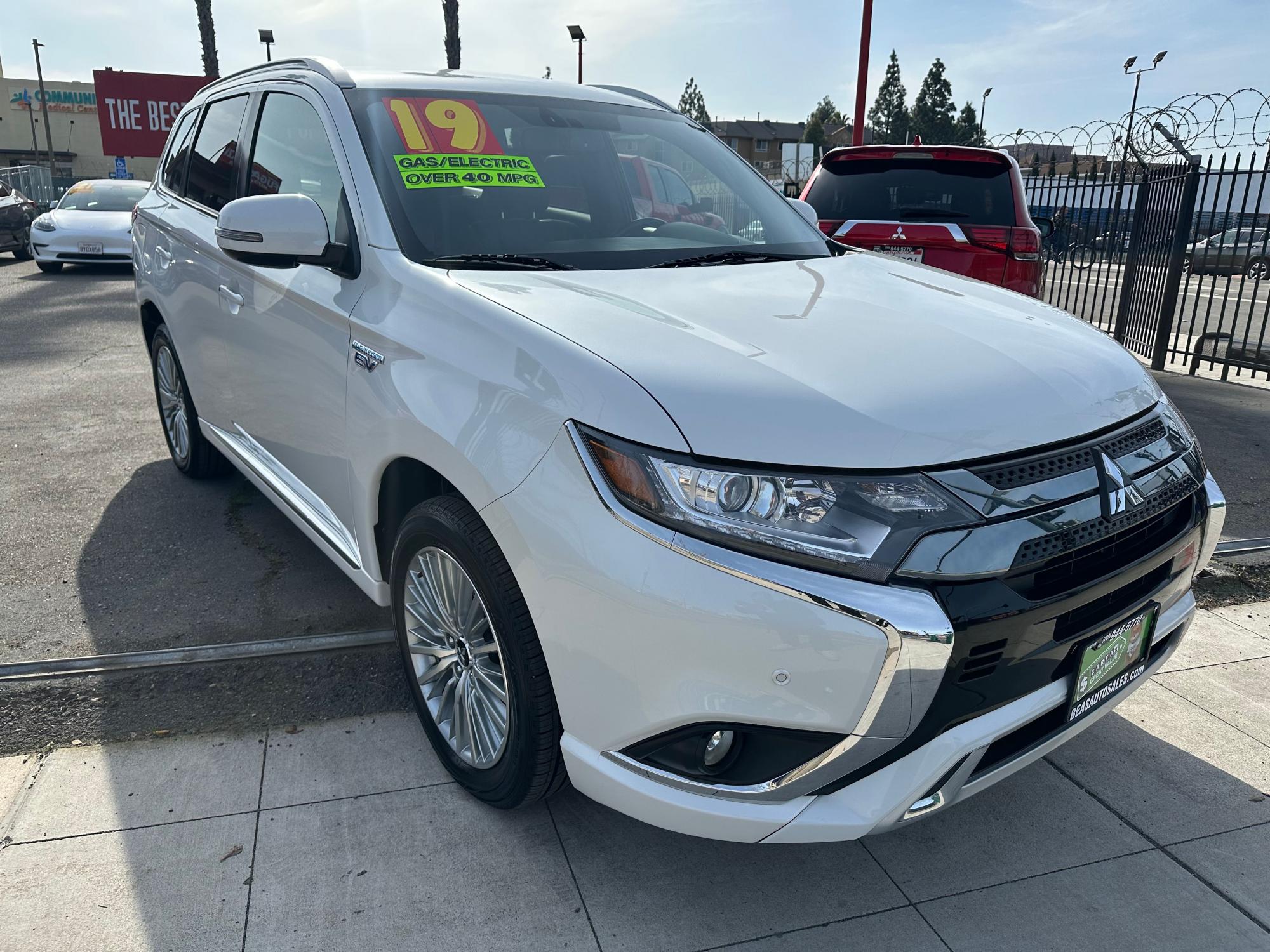 photo of 2019 Mitsubishi Outlander PHEV GT