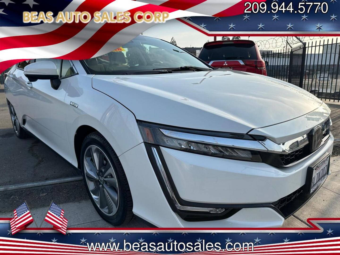 2019 Honda Clarity Plug-In Hybrid (JHMZC5F11KC) with an 1.5L L4 DOHC 16V HYBRID engine, CVT transmission, located at 744 E Miner Ave, Stockton, CA, 95202, (209) 944-5770, 37.956863, -121.282082- Photo#0