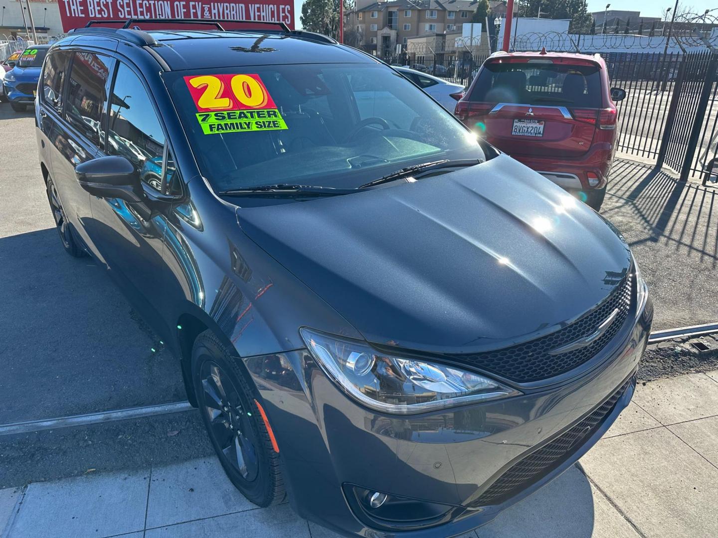 2020 Chrysler Pacifica Hybrid Limited (2C4RC1N72LR) with an 3.6L V6 DOHC 24V HYBRID engine, CVT transmission, located at 744 E Miner Ave, Stockton, CA, 95202, (209) 944-5770, 37.956863, -121.282082 - Photo#1