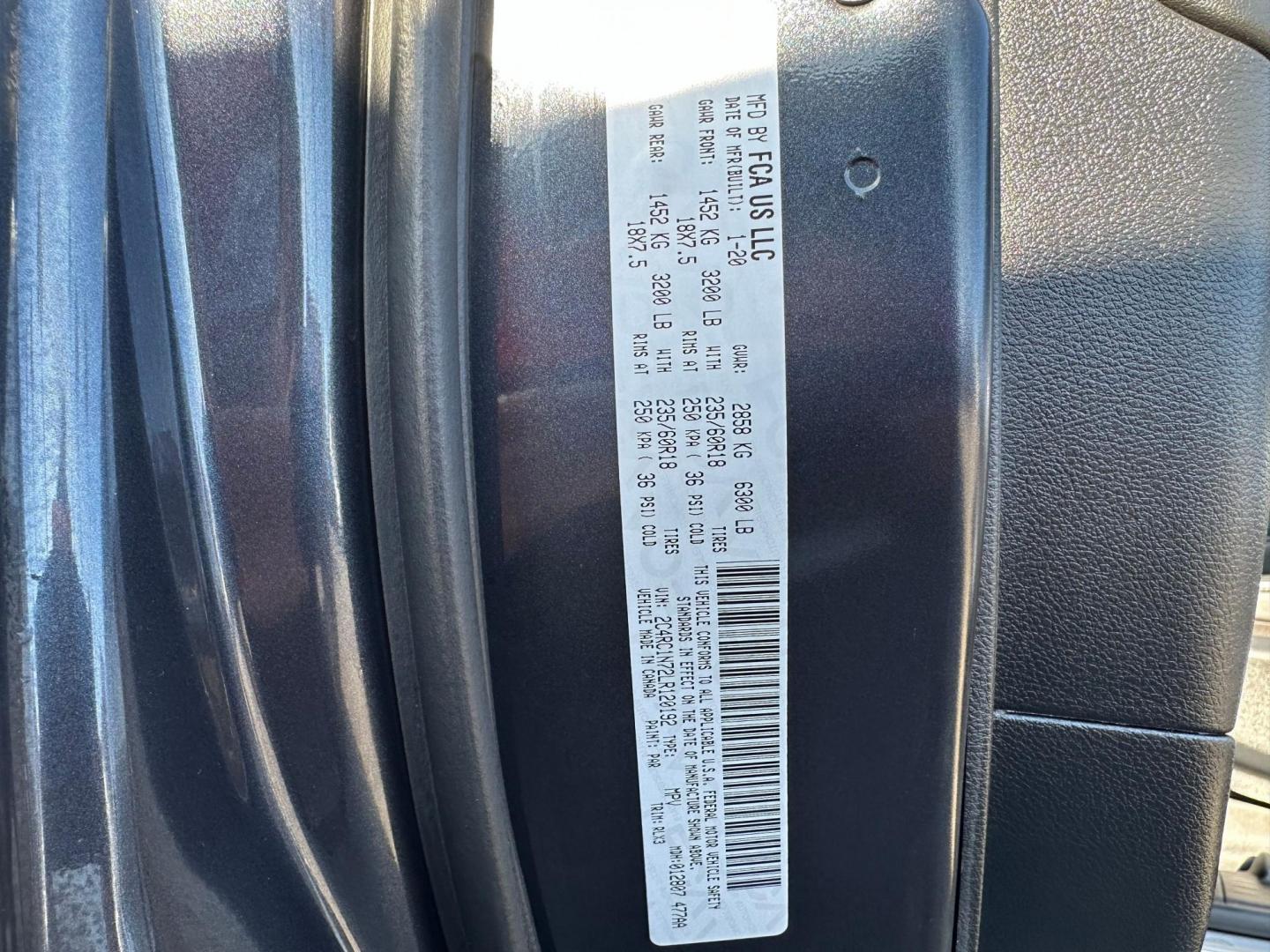 2020 Chrysler Pacifica Hybrid Limited (2C4RC1N72LR) with an 3.6L V6 DOHC 24V HYBRID engine, CVT transmission, located at 744 E Miner Ave, Stockton, CA, 95202, (209) 944-5770, 37.956863, -121.282082 - Photo#15