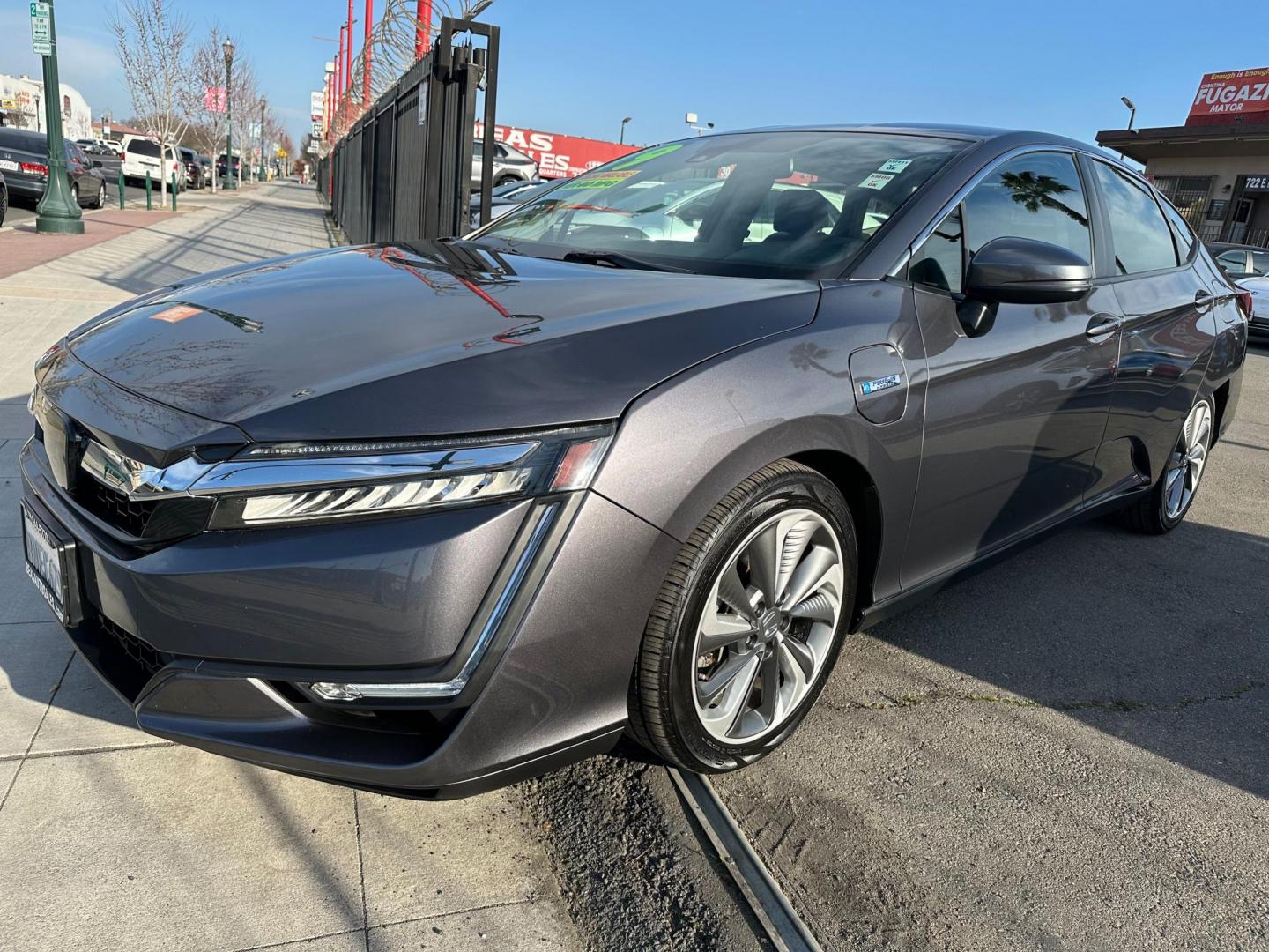 2019 Honda Clarity Plug-In Hybrid (JHMZC5F19KC) with an 1.5L L4 DOHC 16V HYBRID engine, CVT transmission, located at 744 E Miner Ave, Stockton, CA, 95202, (209) 944-5770, 37.956863, -121.282082 - Photo#3