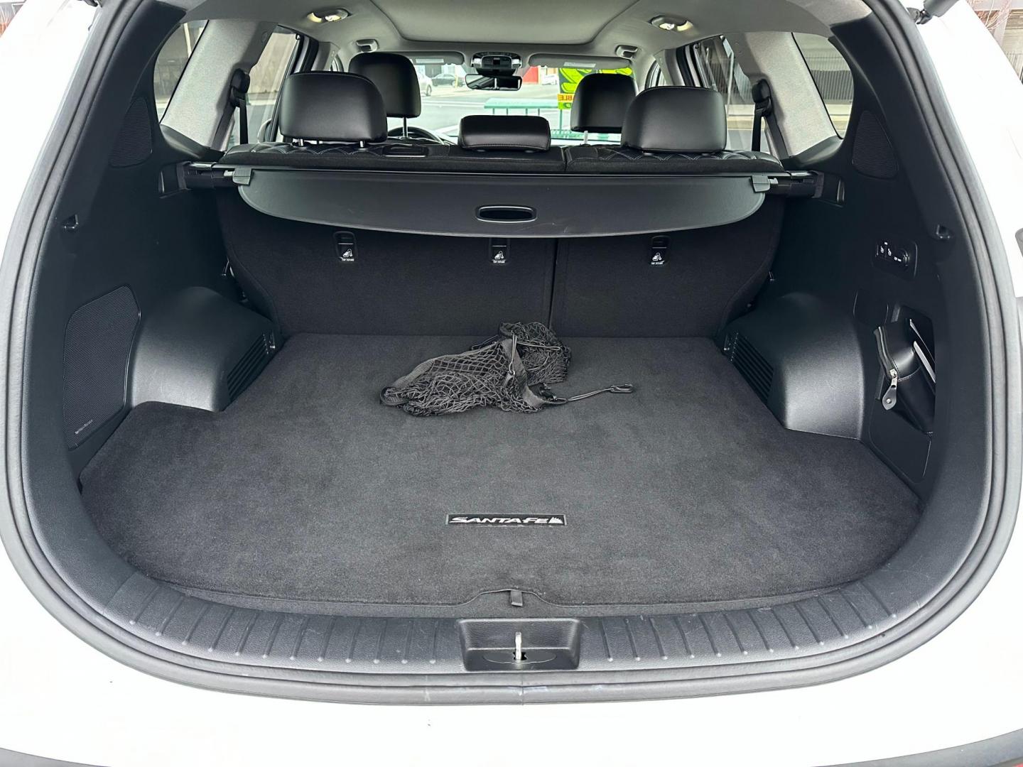 2022 Hyundai Santa Fe Plug-In Hybrid Limited (KM8S7DA20NU) with an 1.6L L4 DOHC 16V HYBRID engine, 6A transmission, located at 744 E Miner Ave, Stockton, CA, 95202, (209) 944-5770, 37.956863, -121.282082 - Photo#11