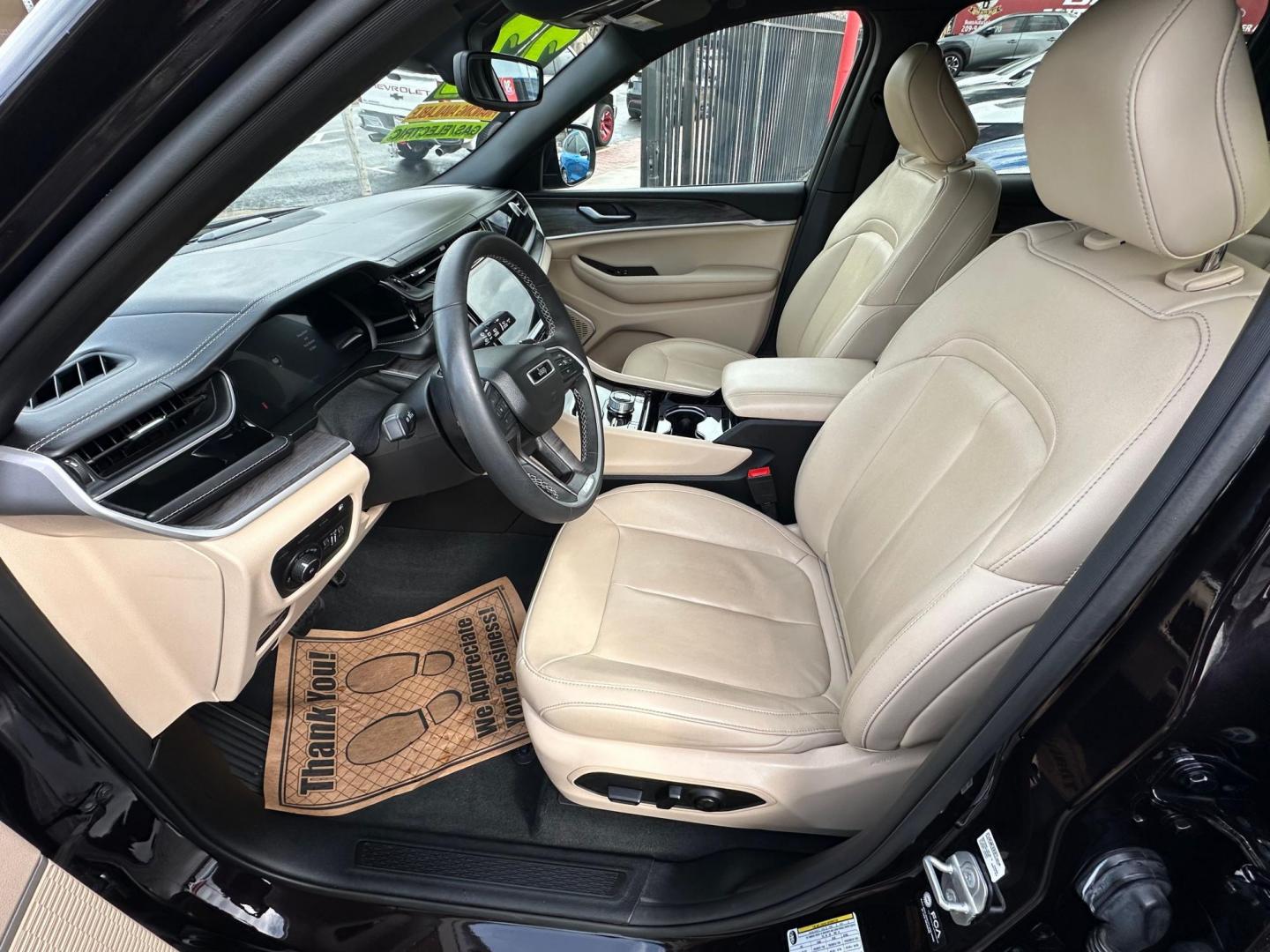 2022 Jeep Grand Cherokee 4xe Limited (1C4RJYB62N8) with an 2.0L L4 DOHC 16V HYBRID engine, 8A transmission, located at 744 E Miner Ave, Stockton, CA, 95202, (209) 944-5770, 37.956863, -121.282082 - Photo#9