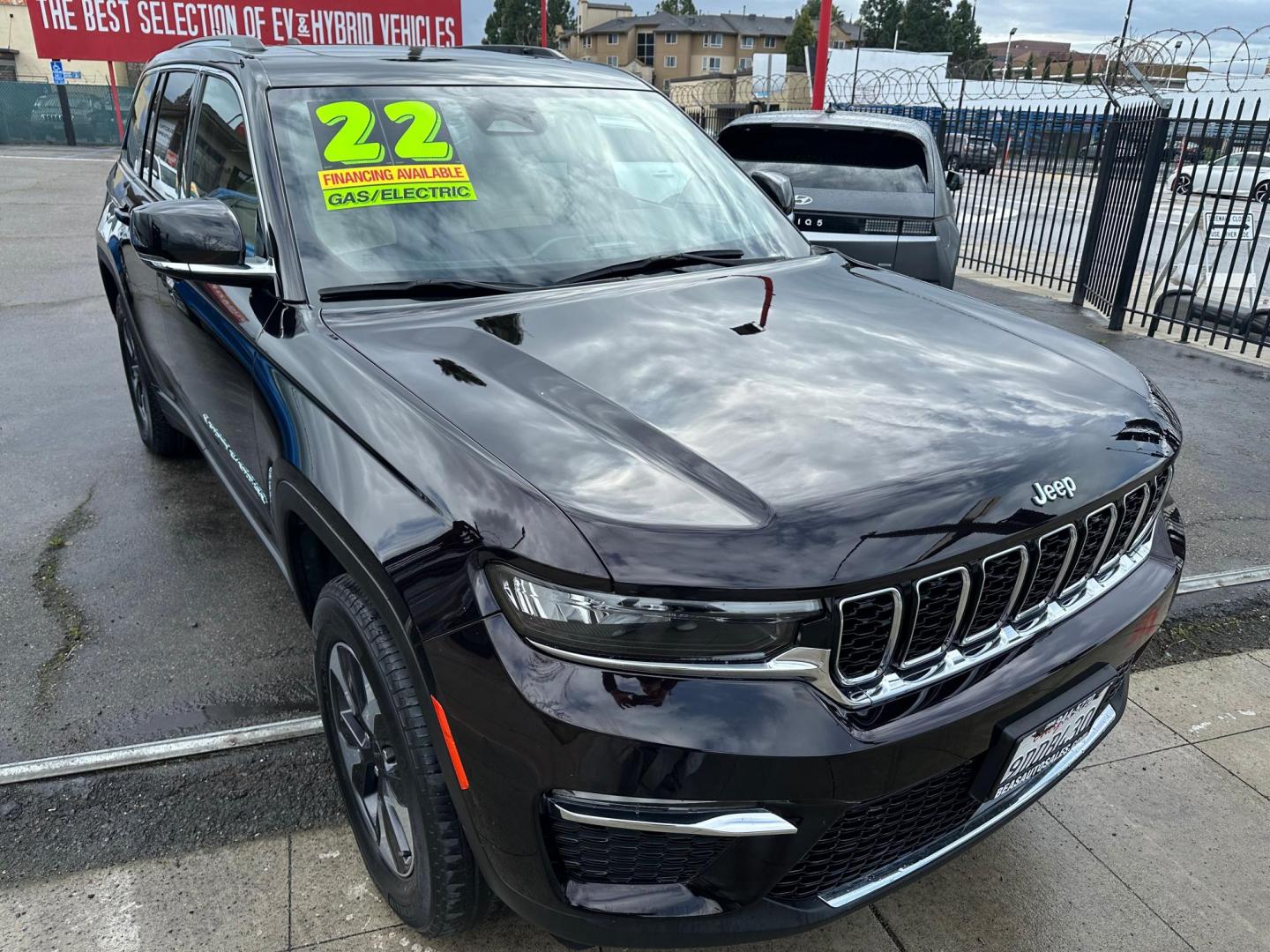 2022 Jeep Grand Cherokee 4xe Limited (1C4RJYB62N8) with an 2.0L L4 DOHC 16V HYBRID engine, 8A transmission, located at 744 E Miner Ave, Stockton, CA, 95202, (209) 944-5770, 37.956863, -121.282082 - Photo#1