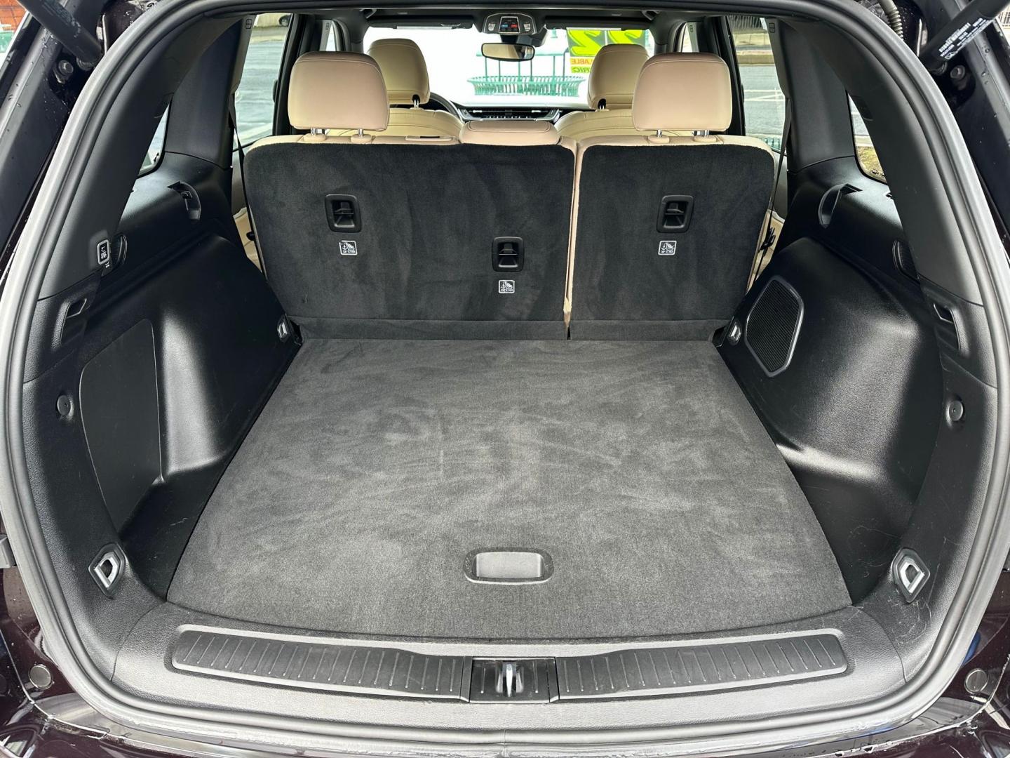 2022 Jeep Grand Cherokee 4xe Limited (1C4RJYB62N8) with an 2.0L L4 DOHC 16V HYBRID engine, 8A transmission, located at 744 E Miner Ave, Stockton, CA, 95202, (209) 944-5770, 37.956863, -121.282082 - Photo#12