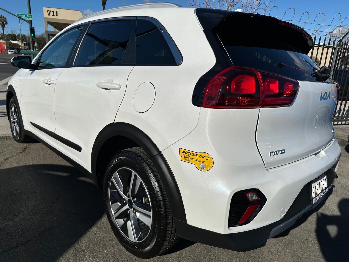 2022 Kia Niro Plug In Hybrid LXS (KNDCM3LD4N5) , 6A transmission, located at 744 E Miner Ave, Stockton, CA, 95202, (209) 944-5770, 37.956863, -121.282082 - Photo#6