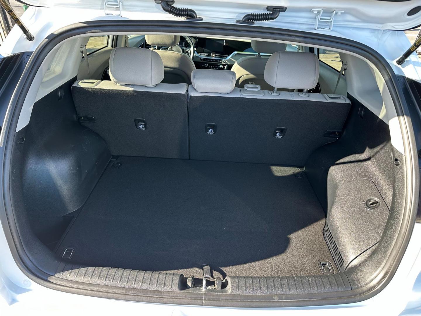 2022 Kia Niro Plug In Hybrid LXS (KNDCM3LD4N5) , 6A transmission, located at 744 E Miner Ave, Stockton, CA, 95202, (209) 944-5770, 37.956863, -121.282082 - Photo#12