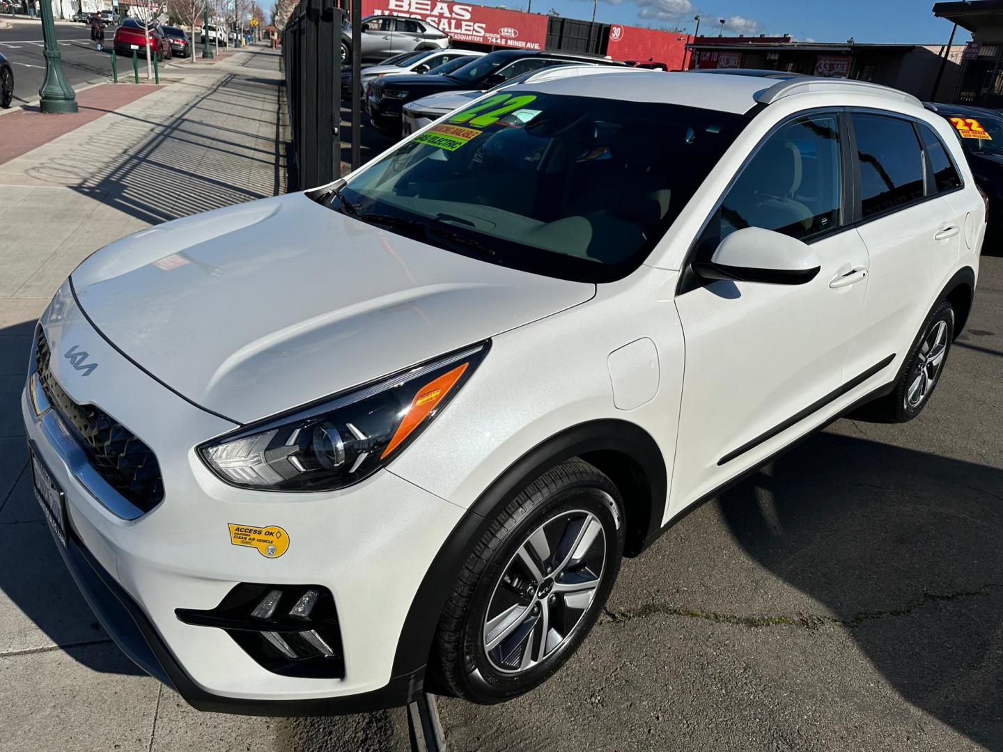 2022 Kia Niro Plug In Hybrid LXS (KNDCM3LD4N5) , 6A transmission, located at 744 E Miner Ave, Stockton, CA, 95202, (209) 944-5770, 37.956863, -121.282082 - Photo#4