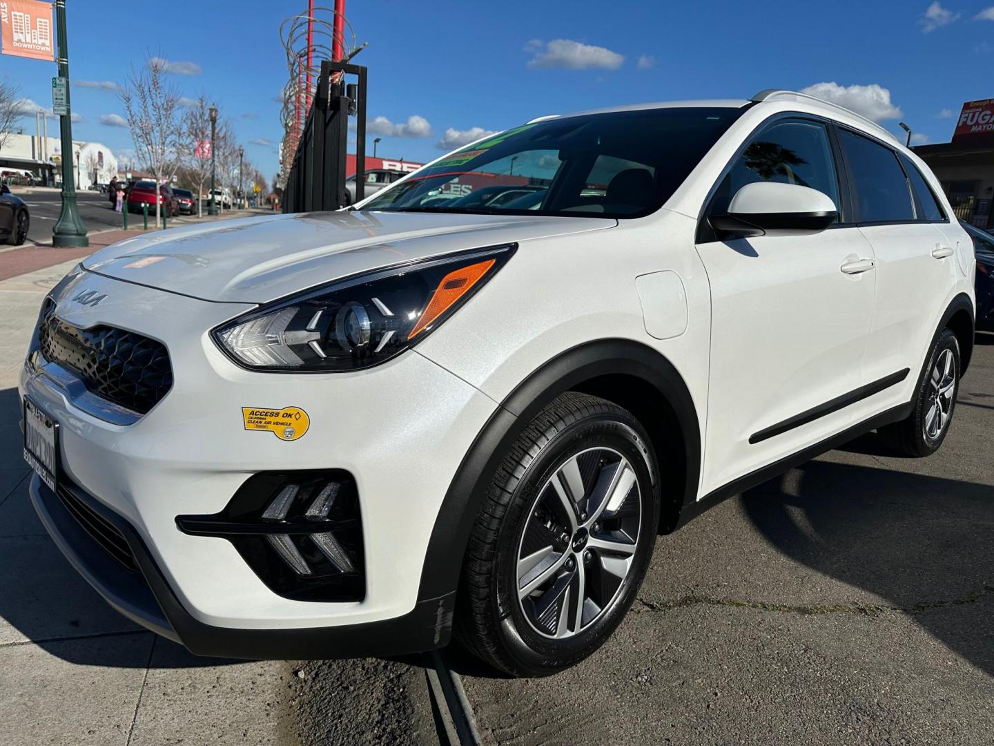 2022 Kia Niro Plug In Hybrid LXS (KNDCM3LD4N5) , 6A transmission, located at 744 E Miner Ave, Stockton, CA, 95202, (209) 944-5770, 37.956863, -121.282082 - Photo#3