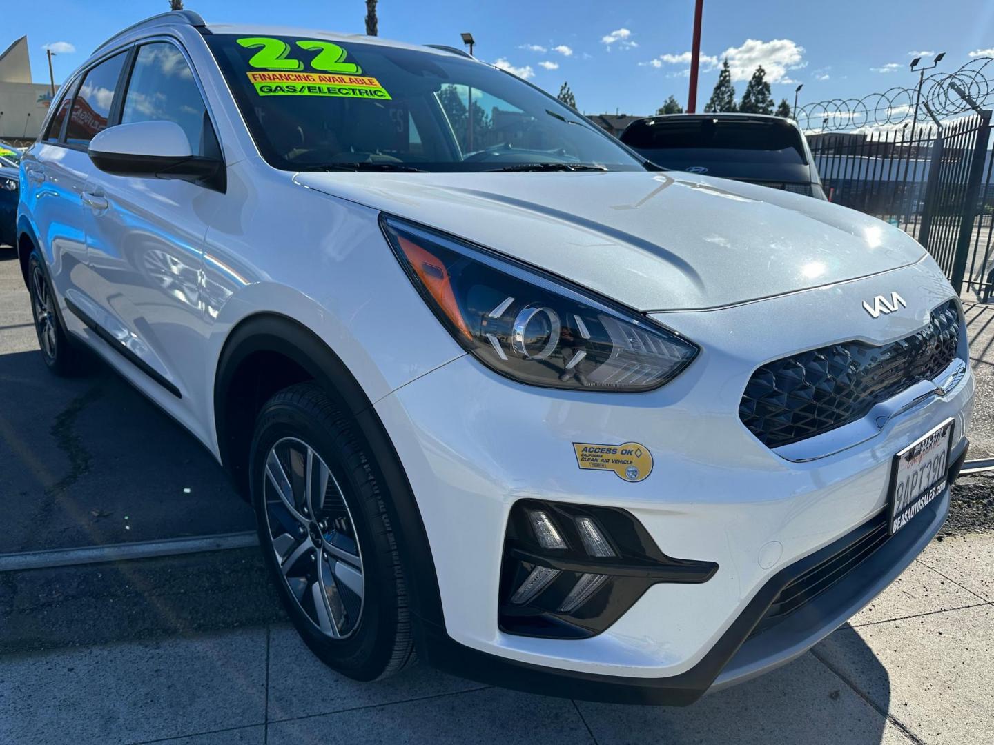 2022 Kia Niro Plug In Hybrid LXS (KNDCM3LD4N5) , 6A transmission, located at 744 E Miner Ave, Stockton, CA, 95202, (209) 944-5770, 37.956863, -121.282082 - Photo#0