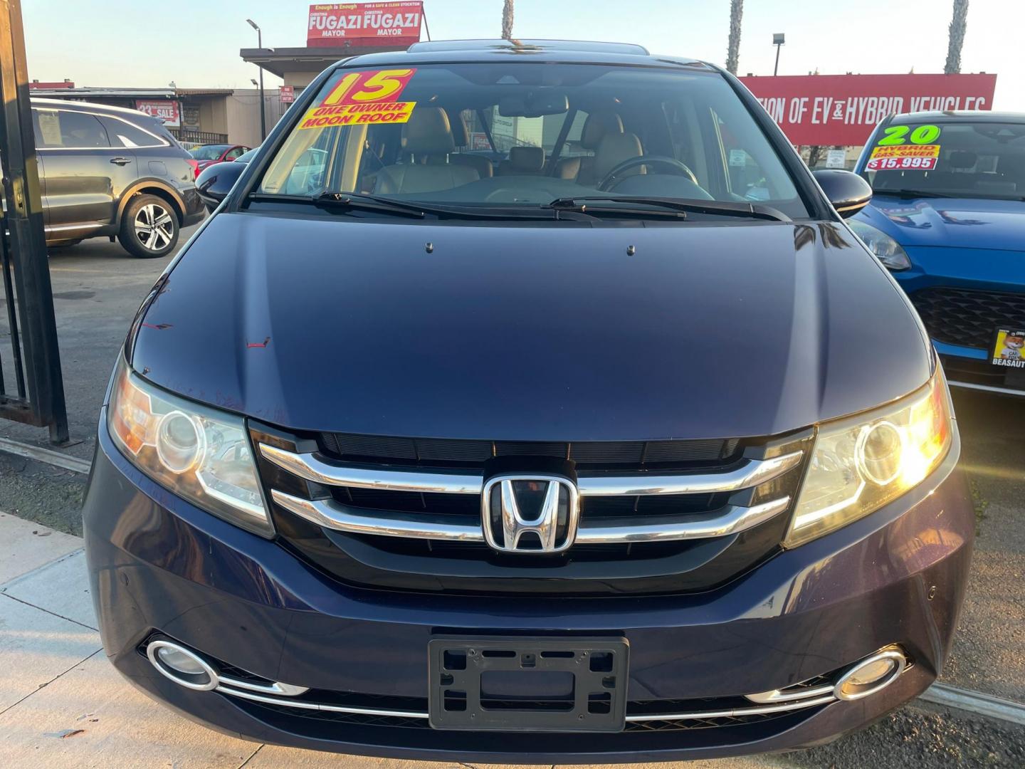 2015 Honda Odyssey Touring (5FNRL5H92FB) with an 3.5L V6 SOHC 24V engine, 6-Speed Automatic transmission, located at 744 E Miner Ave, Stockton, CA, 95202, (209) 944-5770, 37.956863, -121.282082 - Photo#2