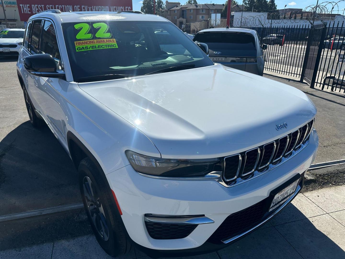 2022 Jeep Grand Cherokee 4xe Limited (1C4RJYB65N8) with an 2.0L L4 DOHC 16V HYBRID engine, 8A transmission, located at 744 E Miner Ave, Stockton, CA, 95202, (209) 944-5770, 37.956863, -121.282082 - Photo#1