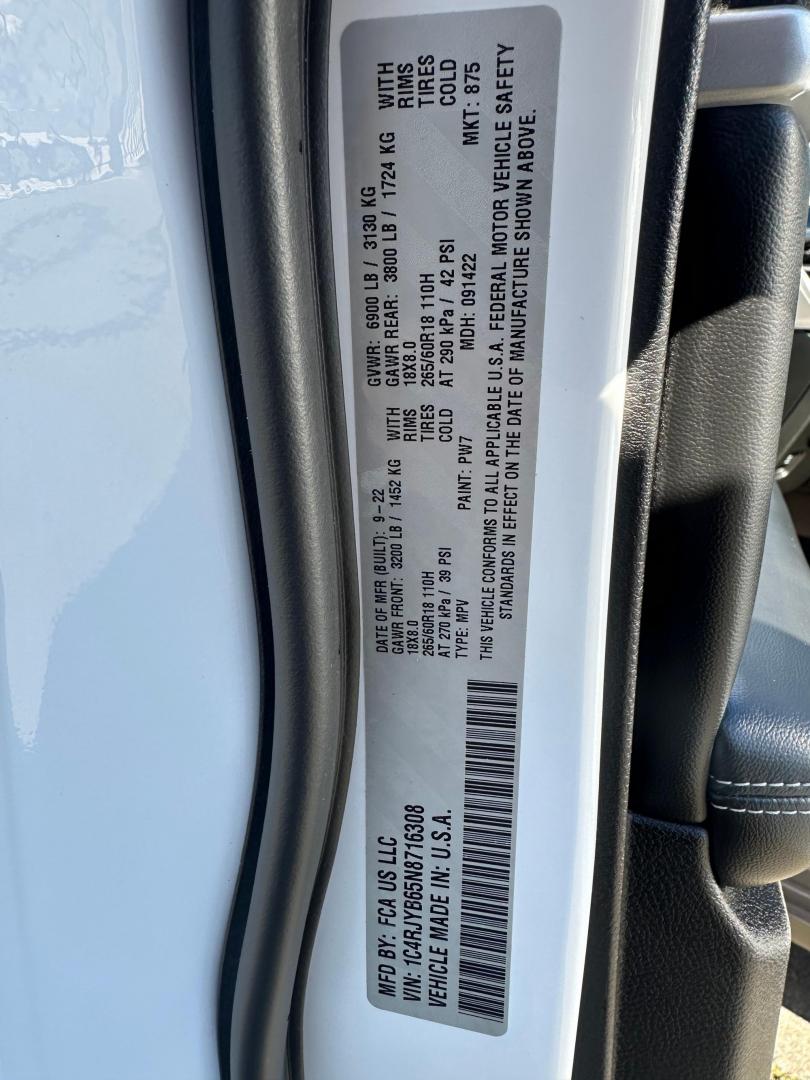 2022 Jeep Grand Cherokee 4xe Limited (1C4RJYB65N8) with an 2.0L L4 DOHC 16V HYBRID engine, 8A transmission, located at 744 E Miner Ave, Stockton, CA, 95202, (209) 944-5770, 37.956863, -121.282082 - Photo#13