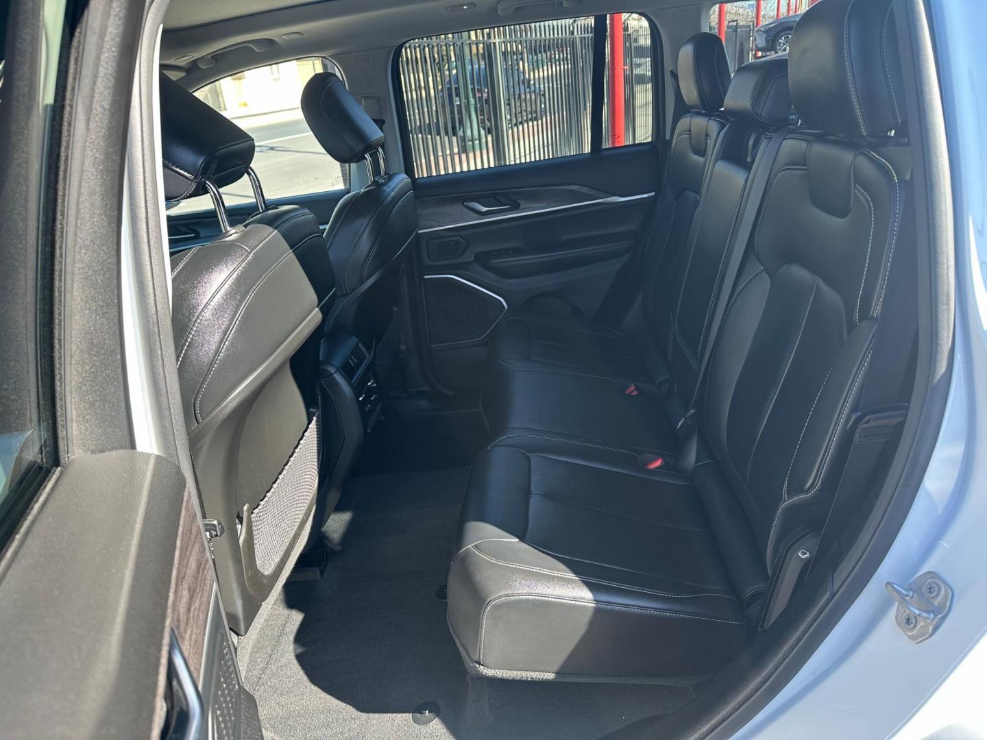 2022 Jeep Grand Cherokee 4xe Limited (1C4RJYB65N8) with an 2.0L L4 DOHC 16V HYBRID engine, 8A transmission, located at 744 E Miner Ave, Stockton, CA, 95202, (209) 944-5770, 37.956863, -121.282082 - Photo#11