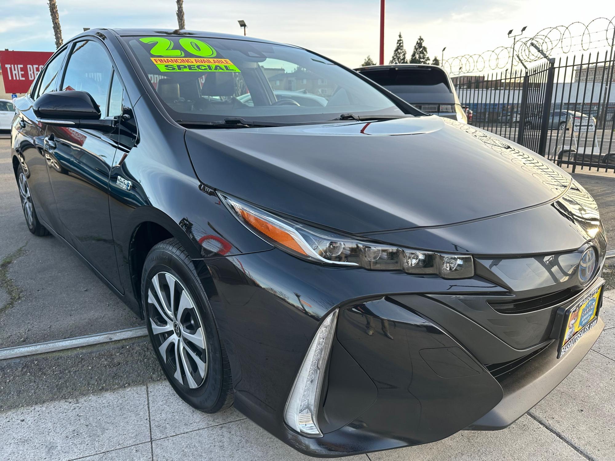 photo of 2020 Toyota Prius Prime XLE