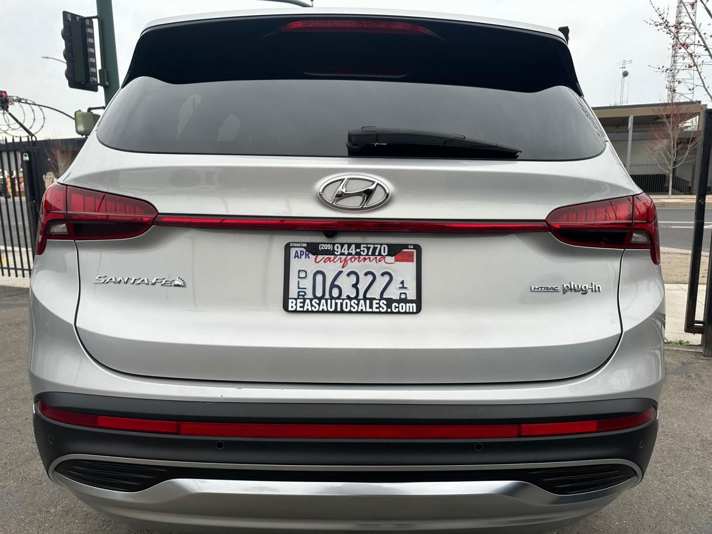 2022 Hyundai Santa Fe Plug-In Hybrid SEL (KM8S6DA28NU) with an 1.6L L4 DOHC 16V HYBRID engine, 6A transmission, located at 744 E Miner Ave, Stockton, CA, 95202, (209) 944-5770, 37.956863, -121.282082 - Photo#6