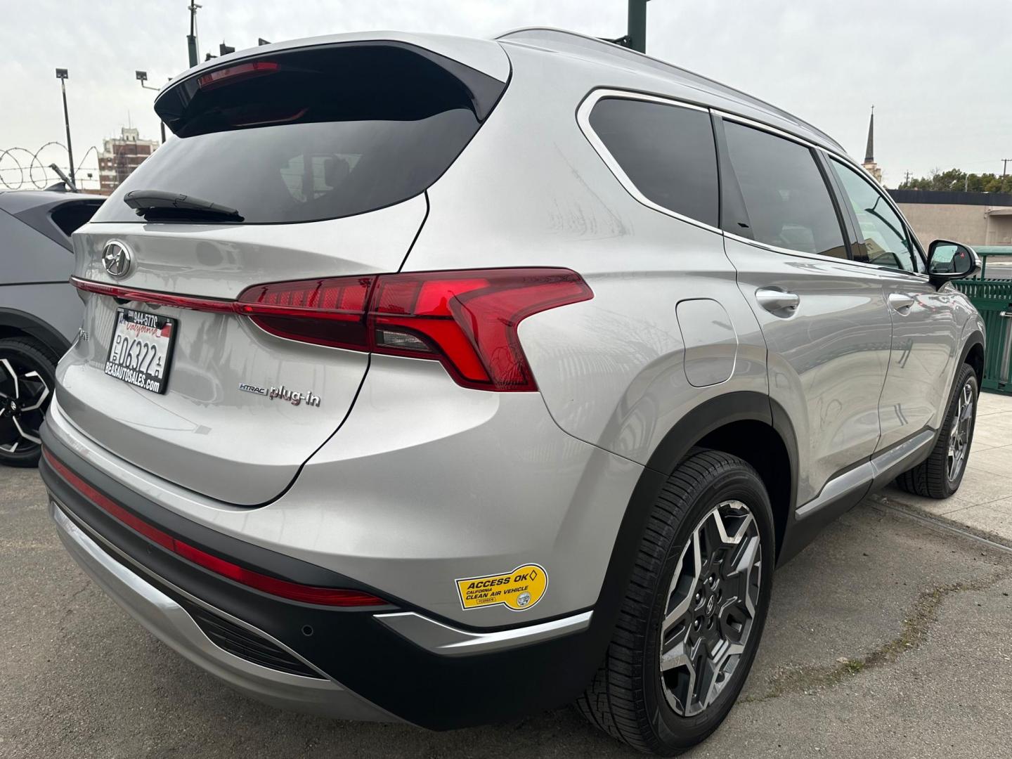 2022 Hyundai Santa Fe Plug-In Hybrid SEL (KM8S6DA28NU) with an 1.6L L4 DOHC 16V HYBRID engine, 6A transmission, located at 744 E Miner Ave, Stockton, CA, 95202, (209) 944-5770, 37.956863, -121.282082 - Photo#7