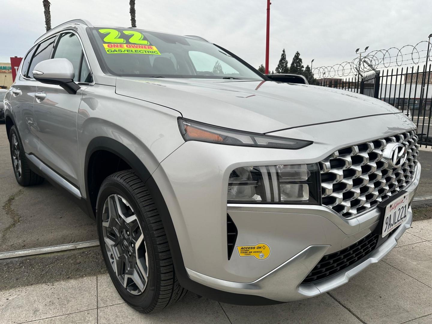 2022 Hyundai Santa Fe Plug-In Hybrid SEL (KM8S6DA28NU) with an 1.6L L4 DOHC 16V HYBRID engine, 6A transmission, located at 744 E Miner Ave, Stockton, CA, 95202, (209) 944-5770, 37.956863, -121.282082 - Photo#0