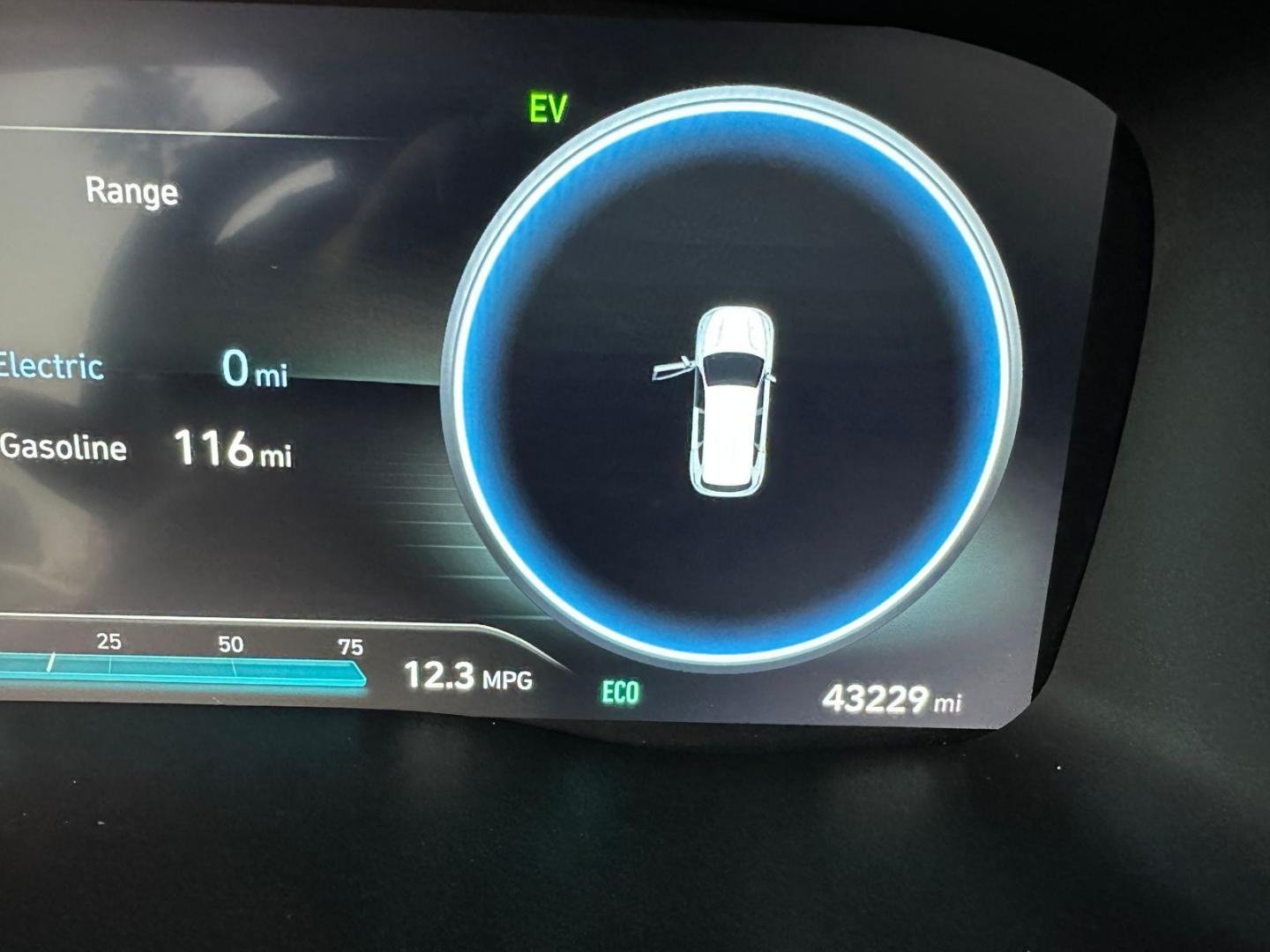 2022 Hyundai Santa Fe Plug-In Hybrid SEL (KM8S6DA28NU) with an 1.6L L4 DOHC 16V HYBRID engine, 6A transmission, located at 744 E Miner Ave, Stockton, CA, 95202, (209) 944-5770, 37.956863, -121.282082 - Photo#11