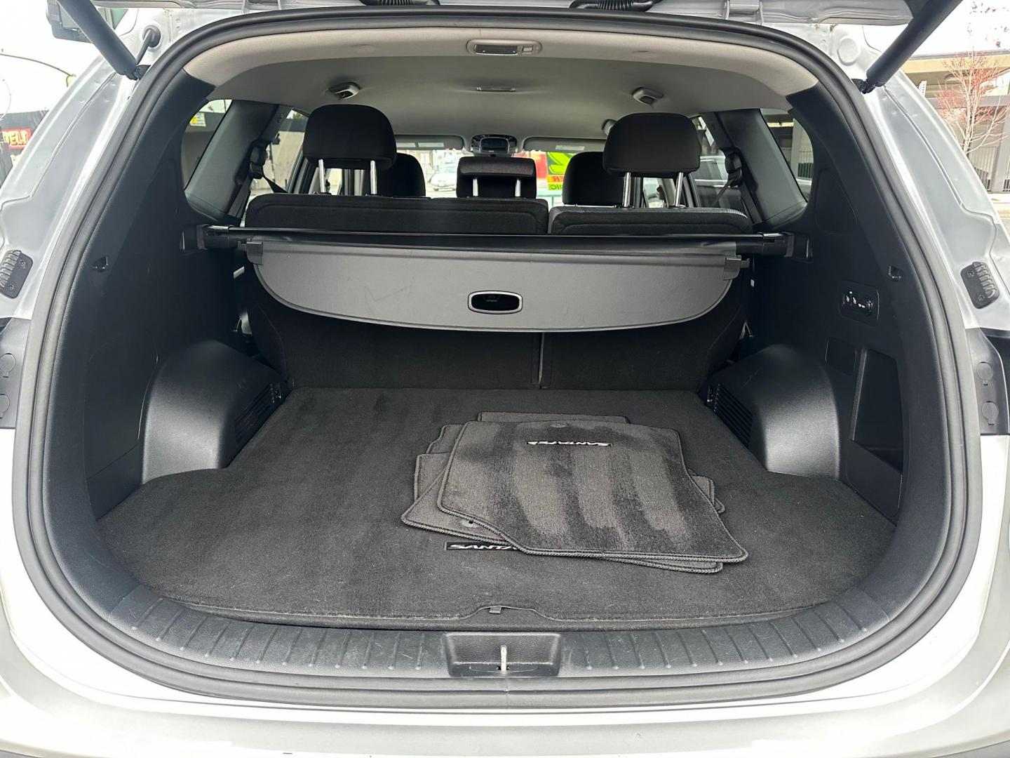 2022 Hyundai Santa Fe Plug-In Hybrid SEL (KM8S6DA28NU) with an 1.6L L4 DOHC 16V HYBRID engine, 6A transmission, located at 744 E Miner Ave, Stockton, CA, 95202, (209) 944-5770, 37.956863, -121.282082 - Photo#13