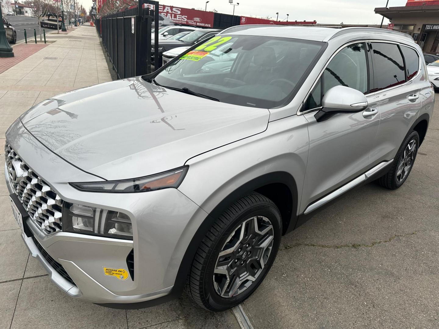 2022 Hyundai Santa Fe Plug-In Hybrid SEL (KM8S6DA28NU) with an 1.6L L4 DOHC 16V HYBRID engine, 6A transmission, located at 744 E Miner Ave, Stockton, CA, 95202, (209) 944-5770, 37.956863, -121.282082 - Photo#4