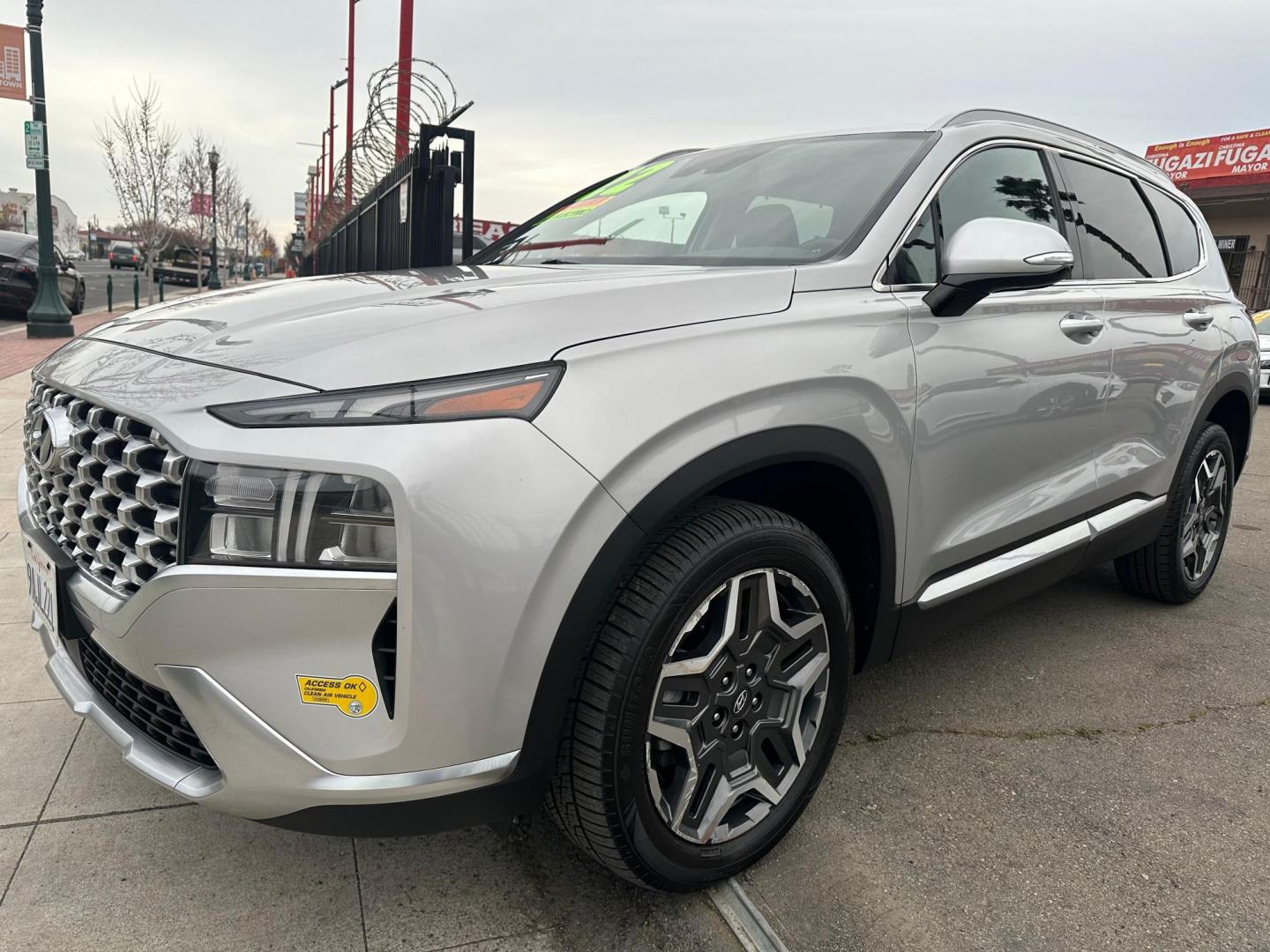 2022 Hyundai Santa Fe Plug-In Hybrid SEL (KM8S6DA28NU) with an 1.6L L4 DOHC 16V HYBRID engine, 6A transmission, located at 744 E Miner Ave, Stockton, CA, 95202, (209) 944-5770, 37.956863, -121.282082 - Photo#3