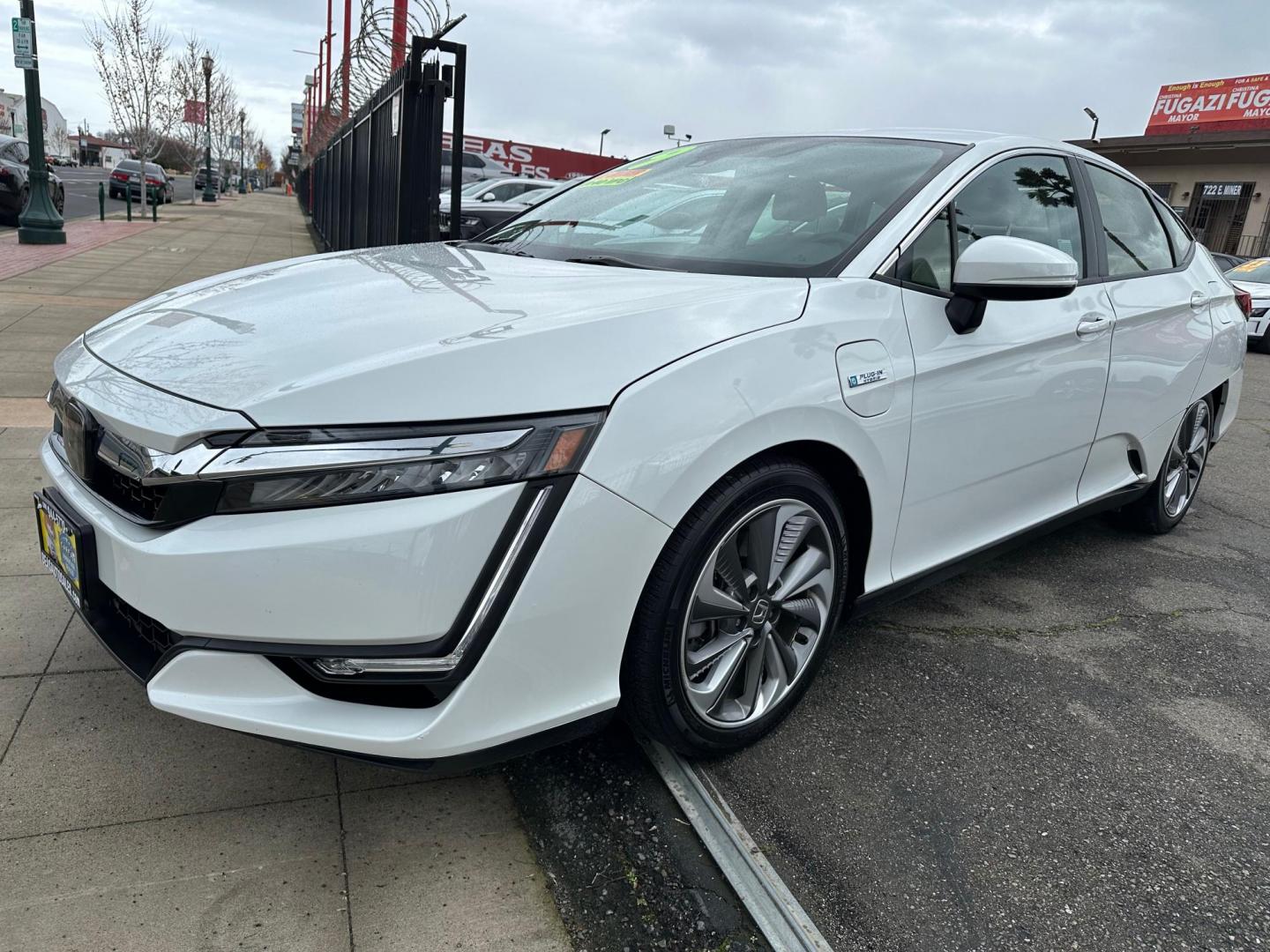 2019 Honda Clarity Plug-In Hybrid (JHMZC5F1XKC) with an 1.5L L4 DOHC 16V HYBRID engine, CVT transmission, located at 744 E Miner Ave, Stockton, CA, 95202, (209) 944-5770, 37.956863, -121.282082 - Photo#3