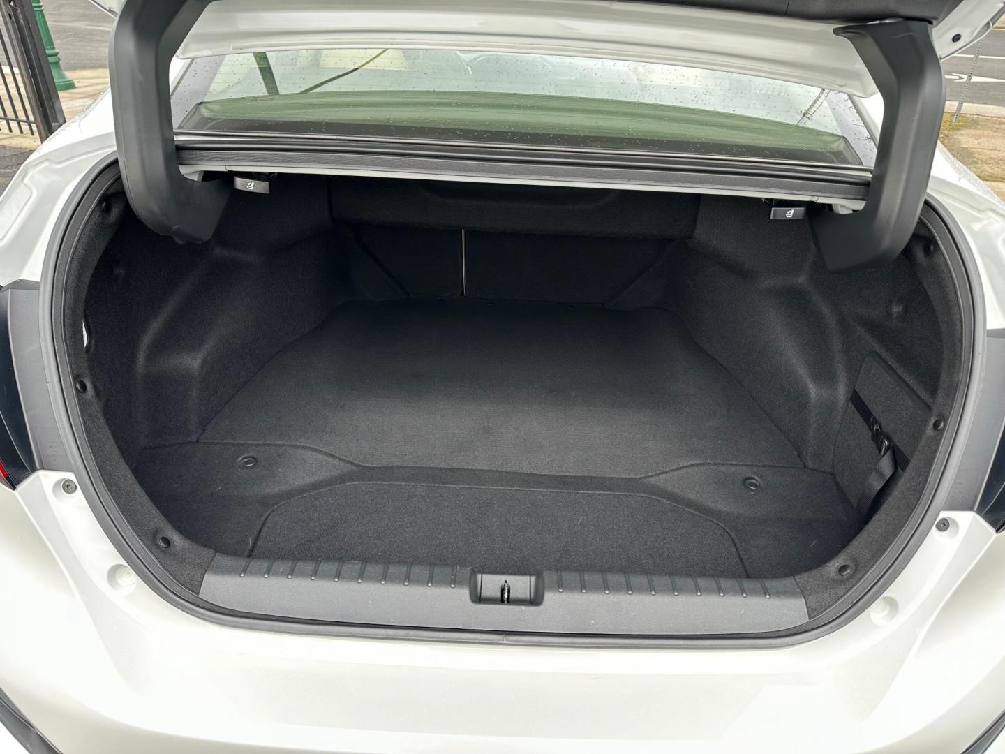 2019 Honda Clarity Plug-In Hybrid (JHMZC5F1XKC) with an 1.5L L4 DOHC 16V HYBRID engine, CVT transmission, located at 744 E Miner Ave, Stockton, CA, 95202, (209) 944-5770, 37.956863, -121.282082 - Photo#12