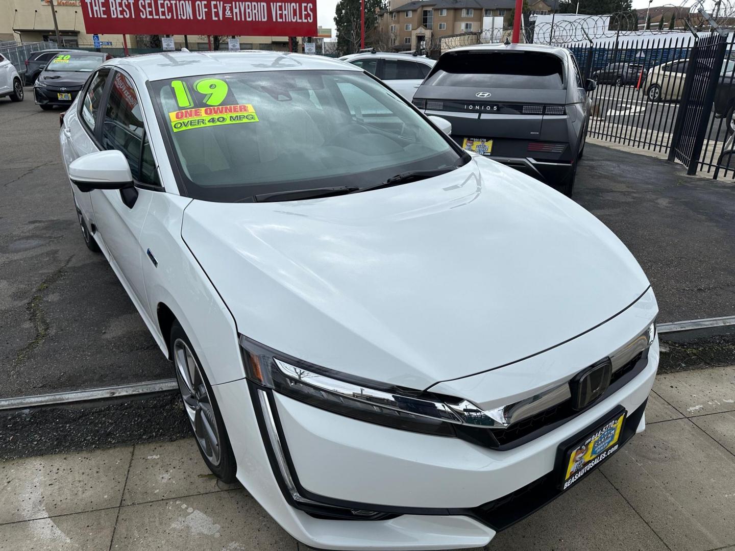 2019 Honda Clarity Plug-In Hybrid (JHMZC5F1XKC) with an 1.5L L4 DOHC 16V HYBRID engine, CVT transmission, located at 744 E Miner Ave, Stockton, CA, 95202, (209) 944-5770, 37.956863, -121.282082 - Photo#1