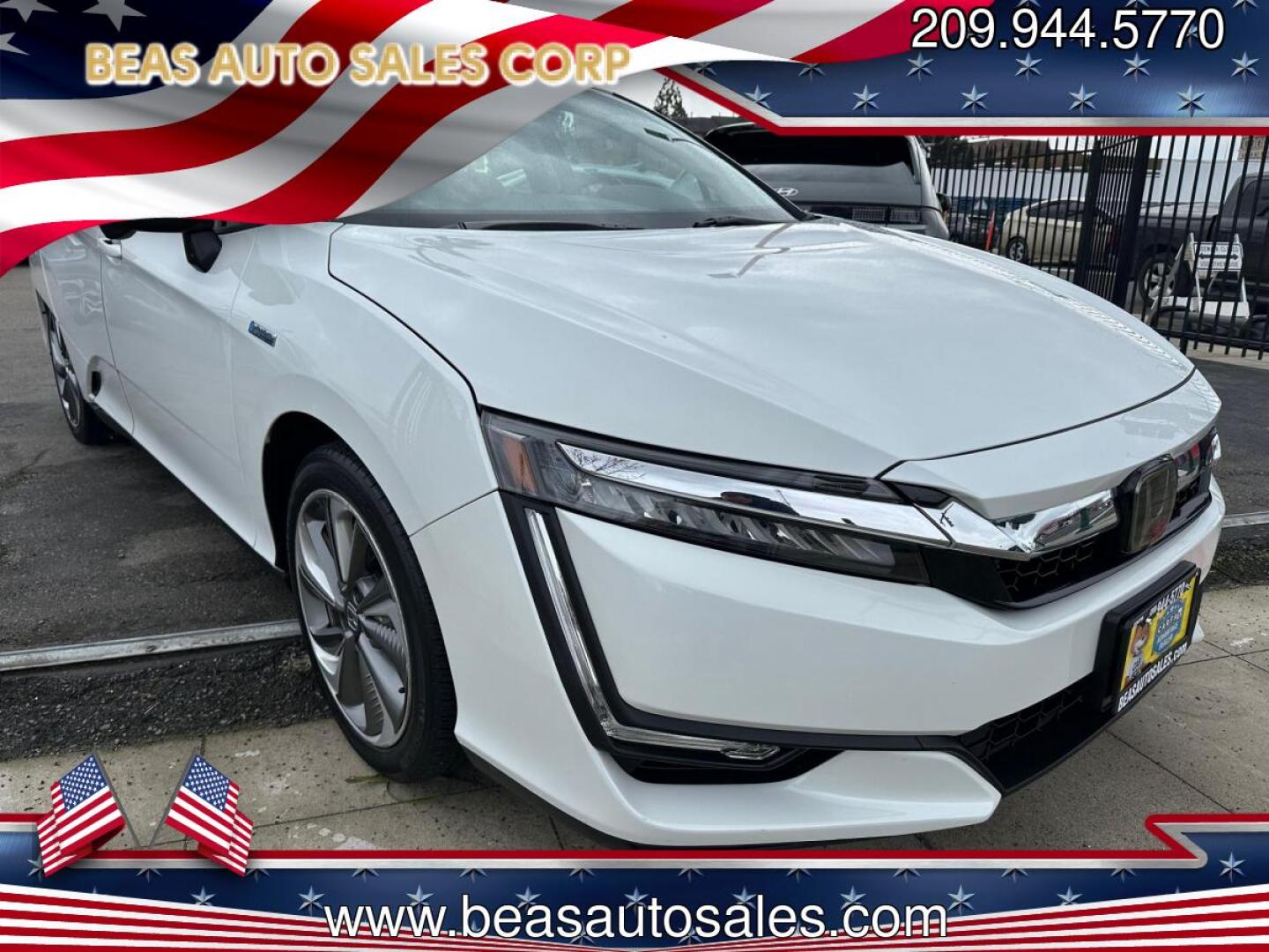 2019 Honda Clarity Plug-In Hybrid (JHMZC5F1XKC) with an 1.5L L4 DOHC 16V HYBRID engine, CVT transmission, located at 744 E Miner Ave, Stockton, CA, 95202, (209) 944-5770, 37.956863, -121.282082- Photo#0