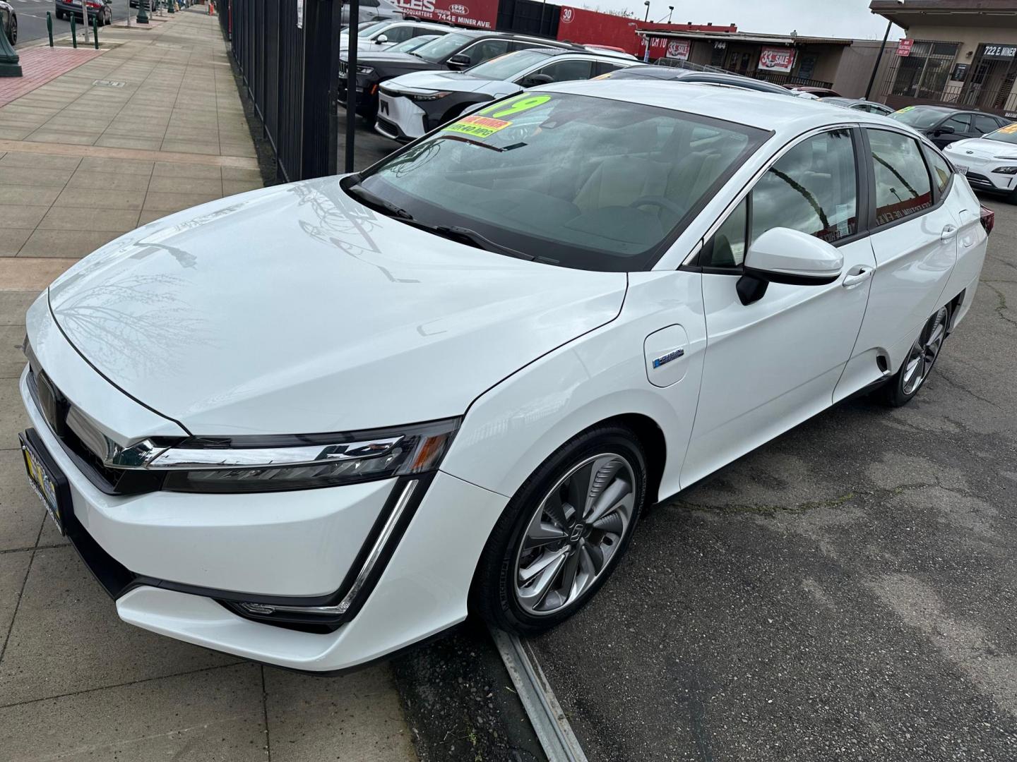 2019 Honda Clarity Plug-In Hybrid (JHMZC5F1XKC) with an 1.5L L4 DOHC 16V HYBRID engine, CVT transmission, located at 744 E Miner Ave, Stockton, CA, 95202, (209) 944-5770, 37.956863, -121.282082 - Photo#4
