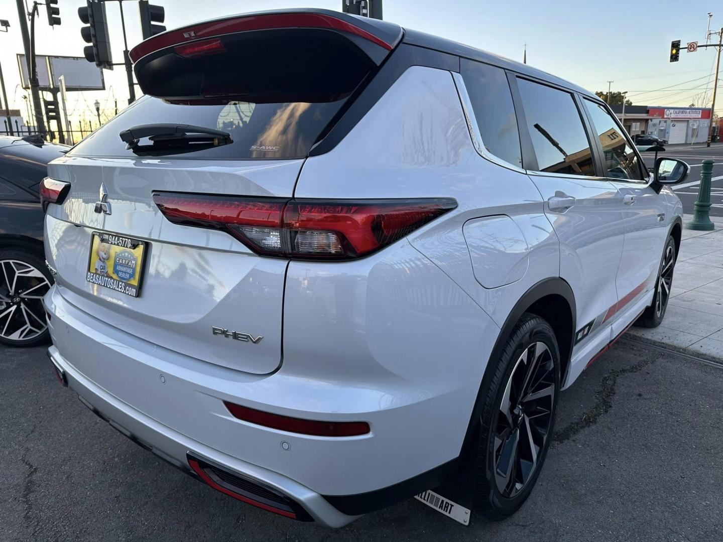 2023 WHITE Mitsubishi Outlander PHEV GT (JA4T5UA98PZ) with an 2.0L L4 DOHC 16V HYBRID engine, 1A transmission, located at 744 E Miner Ave, Stockton, CA, 95202, (209) 944-5770, 37.956863, -121.282082 - PLUS TAXES AND FEES - Photo#10