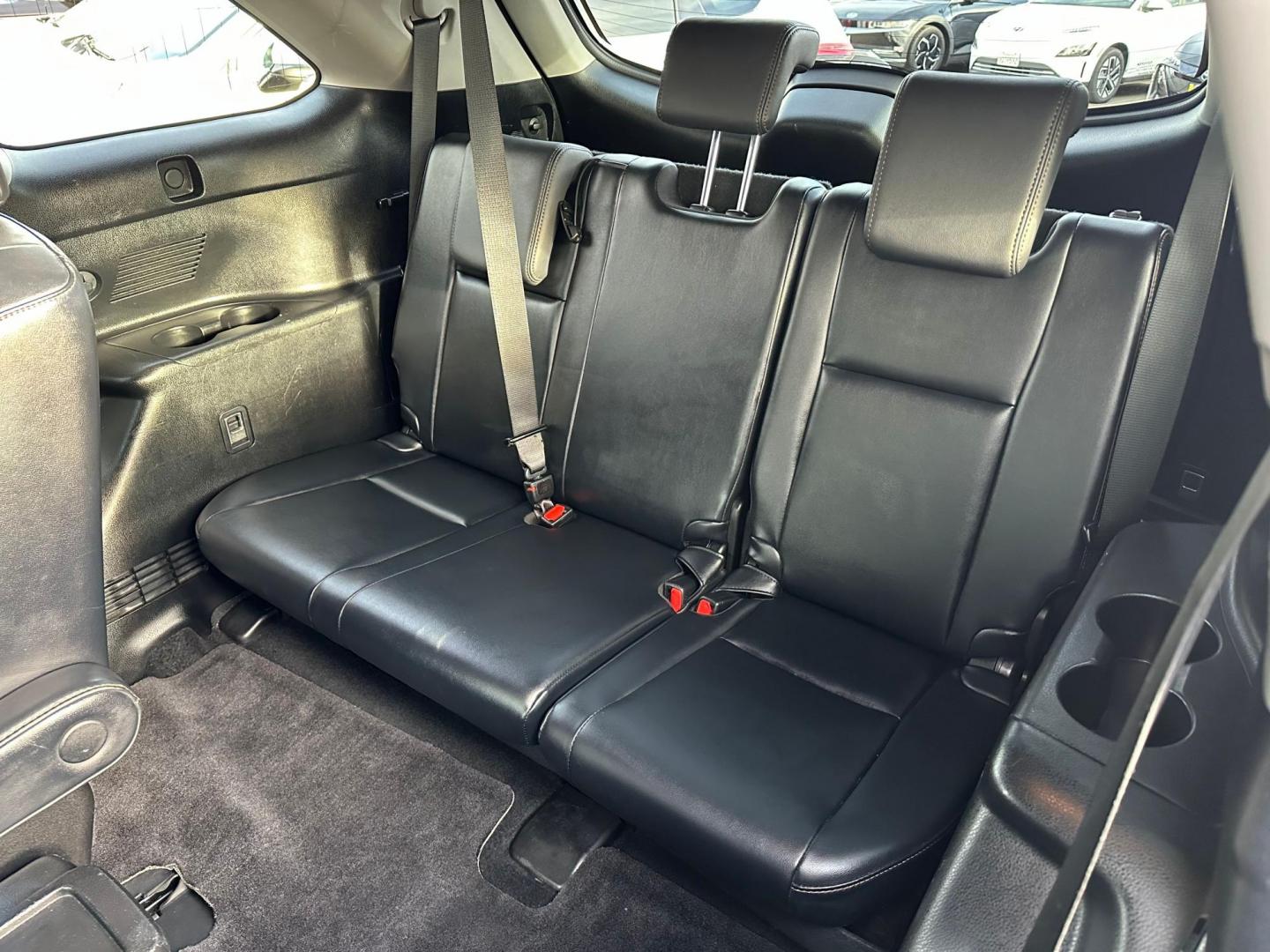 2015 Toyota Highlander XLE FWD V6 (5TDKKRFH0FS) with an 3.5L V6 DOHC 24V engine, 6-Speed Automatic transmission, located at 744 E Miner Ave, Stockton, CA, 95202, (209) 944-5770, 37.956863, -121.282082 - Photo#11