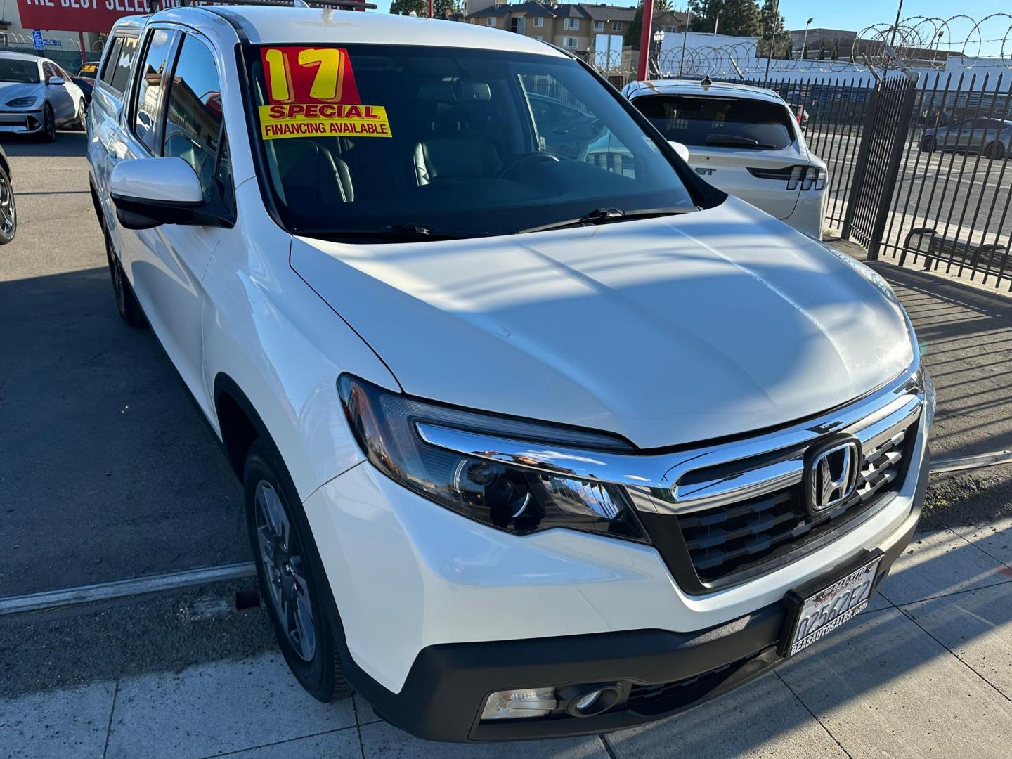 2017 Honda Ridgeline RTL-T AWD (5FPYK3F61HB) with an 3.5L V6 SOHC 24V engine, 6A transmission, located at 744 E Miner Ave, Stockton, CA, 95202, (209) 944-5770, 37.956863, -121.282082 - Photo#1