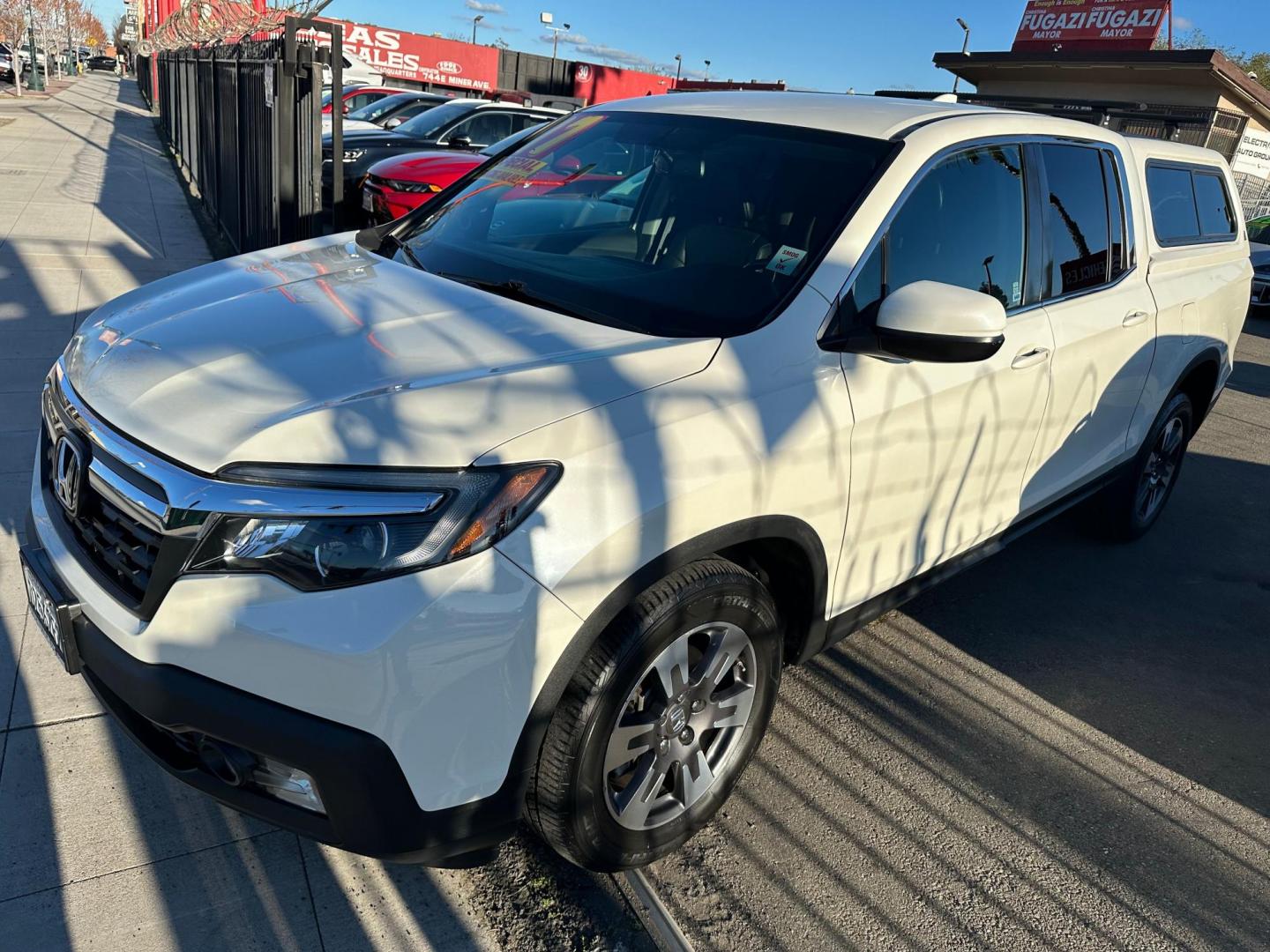 2017 Honda Ridgeline RTL-T AWD (5FPYK3F61HB) with an 3.5L V6 SOHC 24V engine, 6A transmission, located at 744 E Miner Ave, Stockton, CA, 95202, (209) 944-5770, 37.956863, -121.282082 - Photo#4