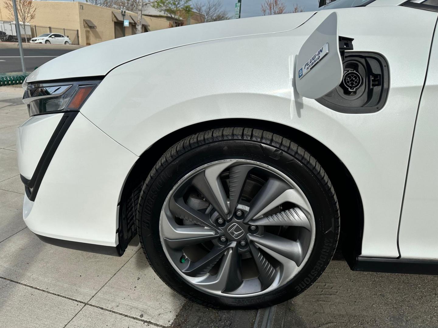 2019 Honda Clarity Plug-In Hybrid (JHMZC5F18KC) with an 1.5L L4 DOHC 16V HYBRID engine, CVT transmission, located at 744 E Miner Ave, Stockton, CA, 95202, (209) 944-5770, 37.956863, -121.282082 - Photo#5