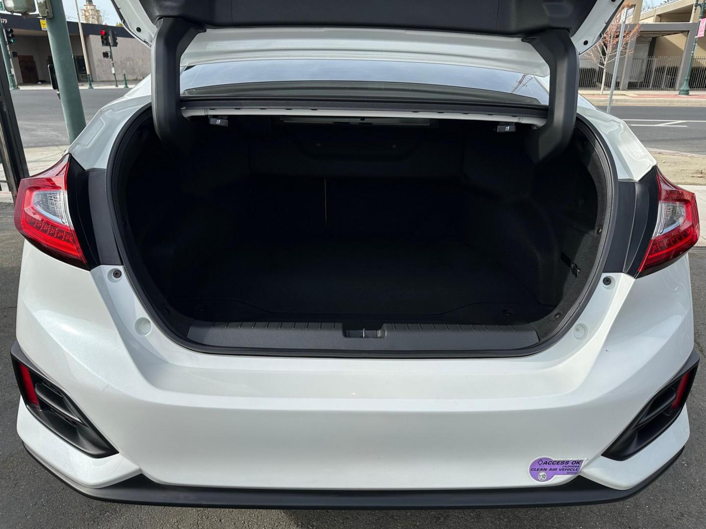 2019 Honda Clarity Plug-In Hybrid (JHMZC5F18KC) with an 1.5L L4 DOHC 16V HYBRID engine, CVT transmission, located at 744 E Miner Ave, Stockton, CA, 95202, (209) 944-5770, 37.956863, -121.282082 - Photo#12