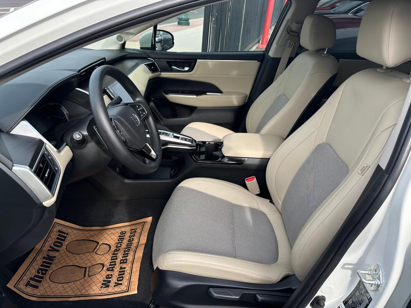 2019 Honda Clarity Plug-In Hybrid (JHMZC5F18KC) with an 1.5L L4 DOHC 16V HYBRID engine, CVT transmission, located at 744 E Miner Ave, Stockton, CA, 95202, (209) 944-5770, 37.956863, -121.282082 - Photo#10