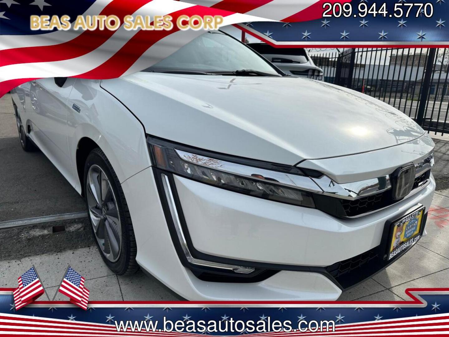 2019 WHITE Honda Clarity Plug-In Hybrid (JHMZC5F18KC) with an 1.5L L4 DOHC 16V HYBRID engine, CVT transmission, located at 744 E Miner Ave, Stockton, CA, 95202, (209) 944-5770, 37.956863, -121.282082 - Photo#0