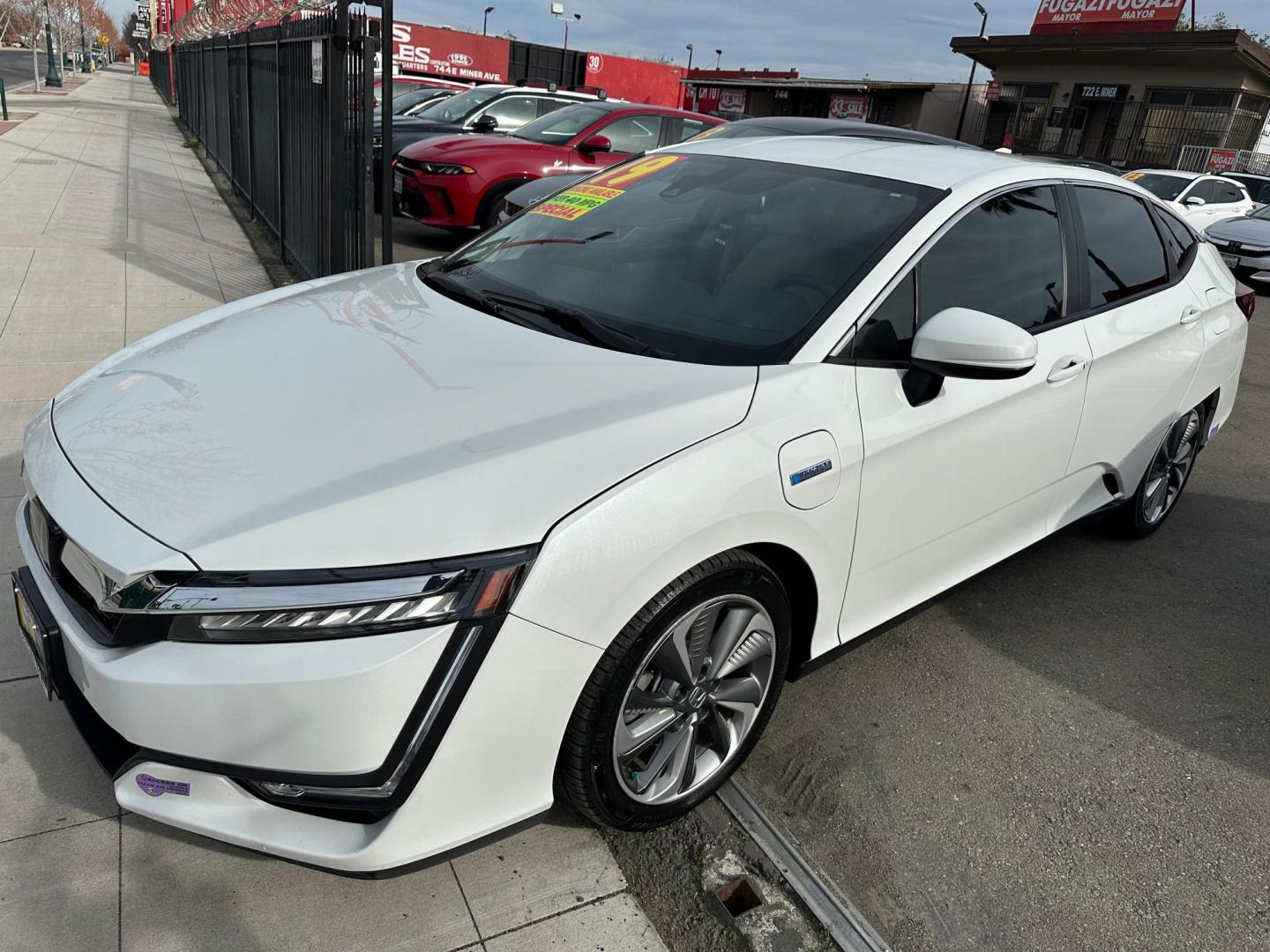 2019 Honda Clarity Plug-In Hybrid (JHMZC5F18KC) with an 1.5L L4 DOHC 16V HYBRID engine, CVT transmission, located at 744 E Miner Ave, Stockton, CA, 95202, (209) 944-5770, 37.956863, -121.282082 - Photo#4