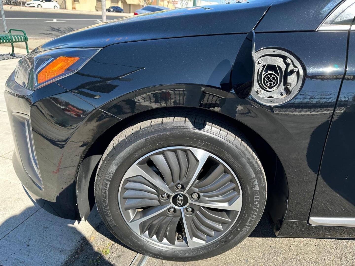 2022 Hyundai Ioniq Plug-In Hybrid SEL (KMHC75LD4NU) with an 1.6L L4 DOHC 16V HYBRID engine, 6A transmission, located at 744 E Miner Ave, Stockton, CA, 95202, (209) 944-5770, 37.956863, -121.282082 - Photo#5