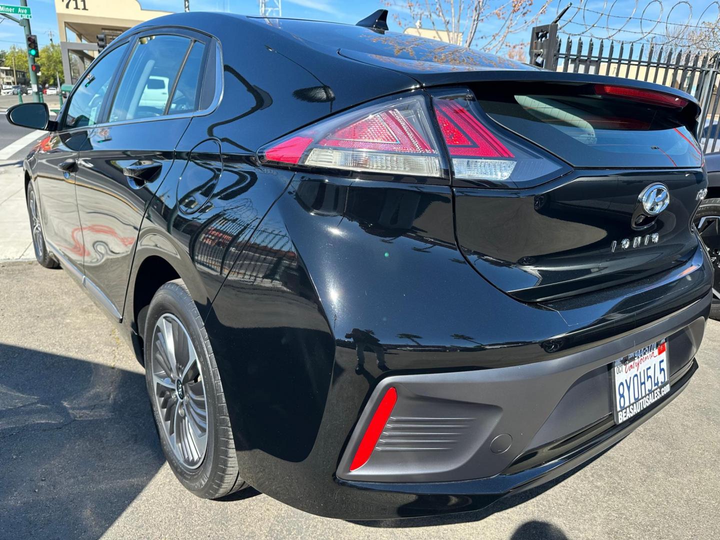 2022 Hyundai Ioniq Plug-In Hybrid SEL (KMHC75LD4NU) with an 1.6L L4 DOHC 16V HYBRID engine, 6A transmission, located at 744 E Miner Ave, Stockton, CA, 95202, (209) 944-5770, 37.956863, -121.282082 - Photo#6