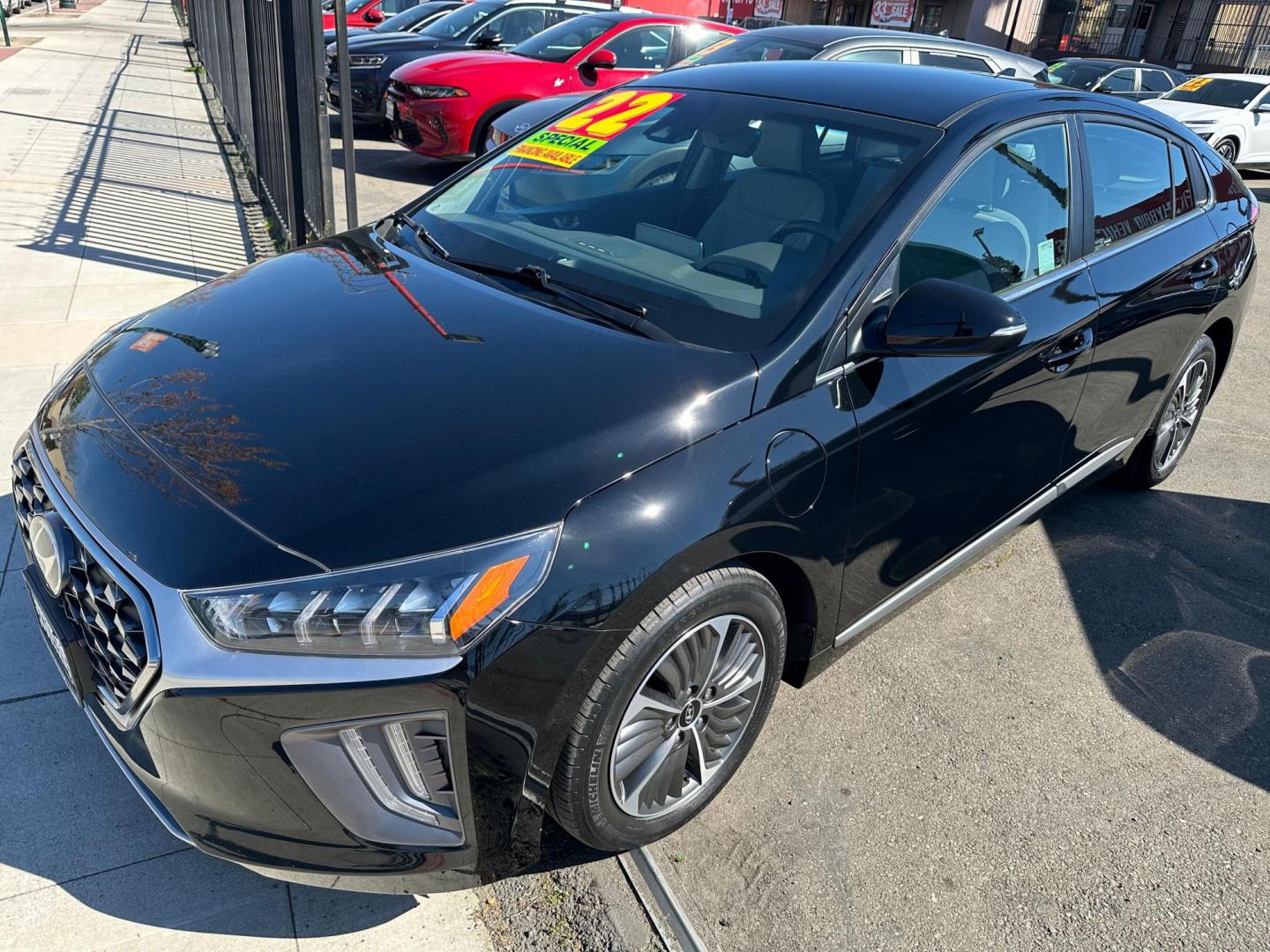 2022 Hyundai Ioniq Plug-In Hybrid SEL (KMHC75LD4NU) with an 1.6L L4 DOHC 16V HYBRID engine, 6A transmission, located at 744 E Miner Ave, Stockton, CA, 95202, (209) 944-5770, 37.956863, -121.282082 - Photo#4
