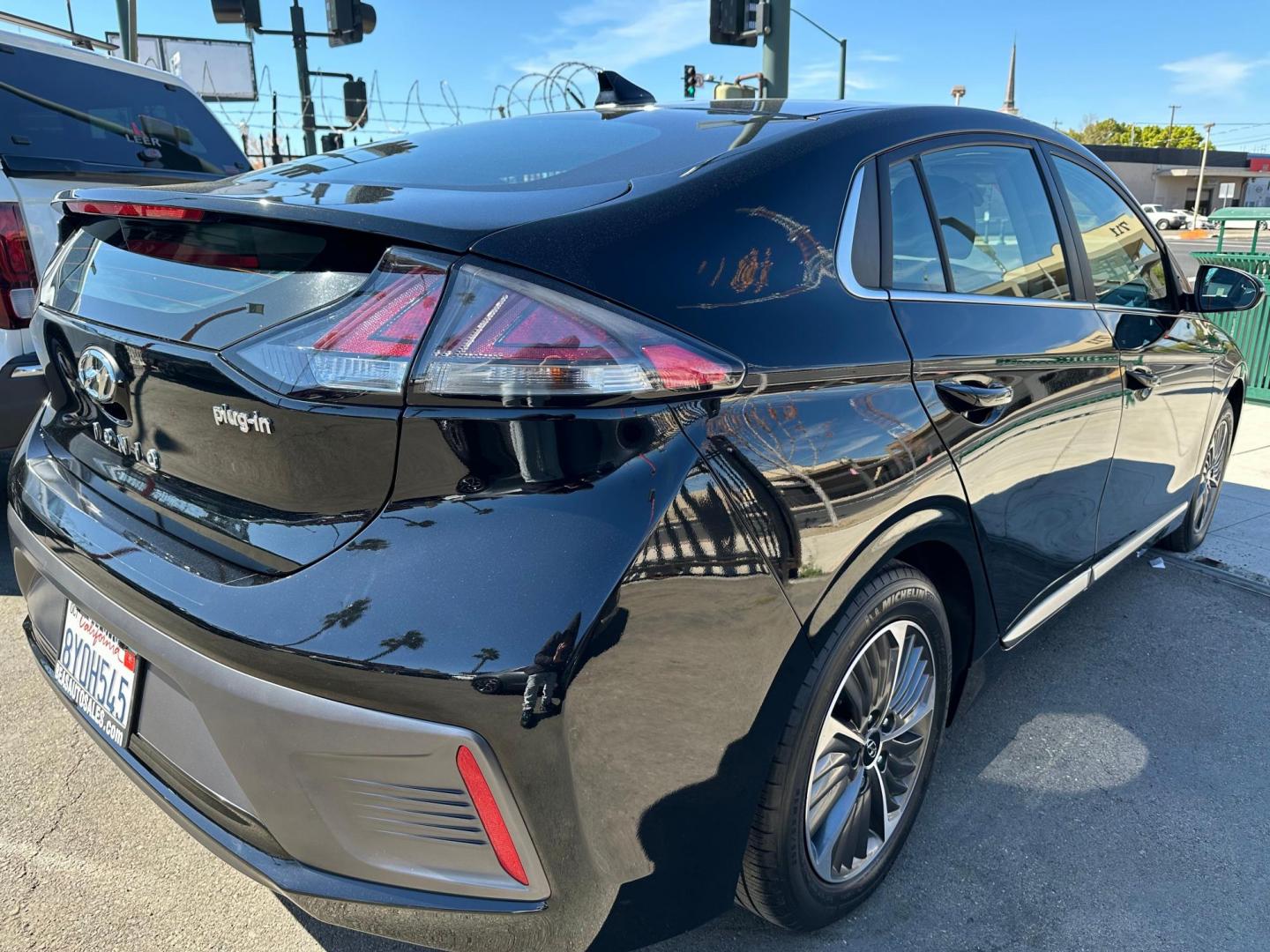 2022 Hyundai Ioniq Plug-In Hybrid SEL (KMHC75LD4NU) with an 1.6L L4 DOHC 16V HYBRID engine, 6A transmission, located at 744 E Miner Ave, Stockton, CA, 95202, (209) 944-5770, 37.956863, -121.282082 - Photo#8